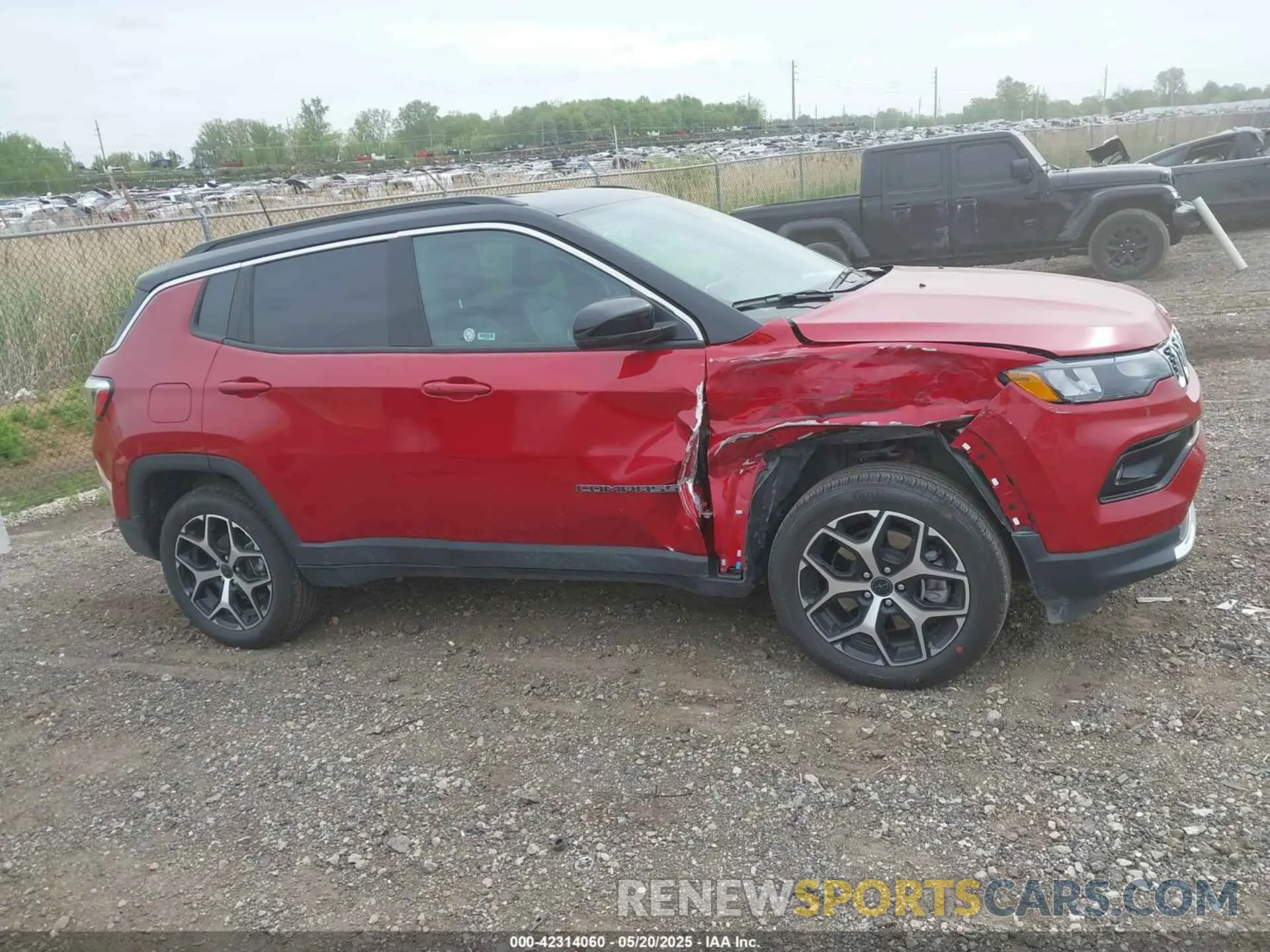 13 Photograph of a damaged car 3C4NJDCN7ST545247 JEEP COMPASS 2025