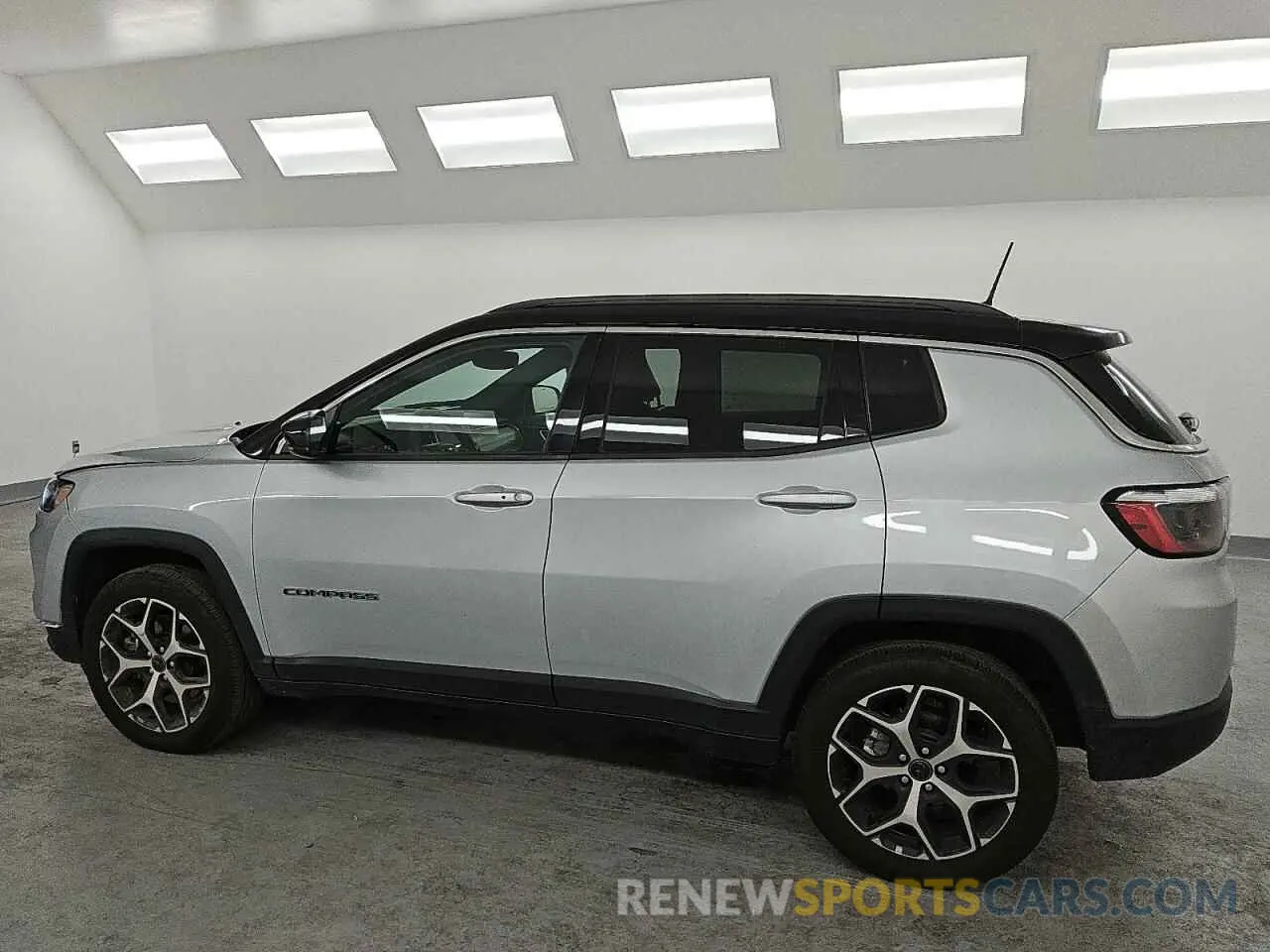 2 Photograph of a damaged car 3C4NJDCN8ST514069 JEEP COMPASS 2025