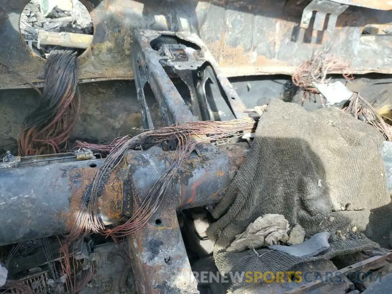 9 Photograph of a damaged car 3C4NJDCN9ST510807 JEEP COMPASS 2025