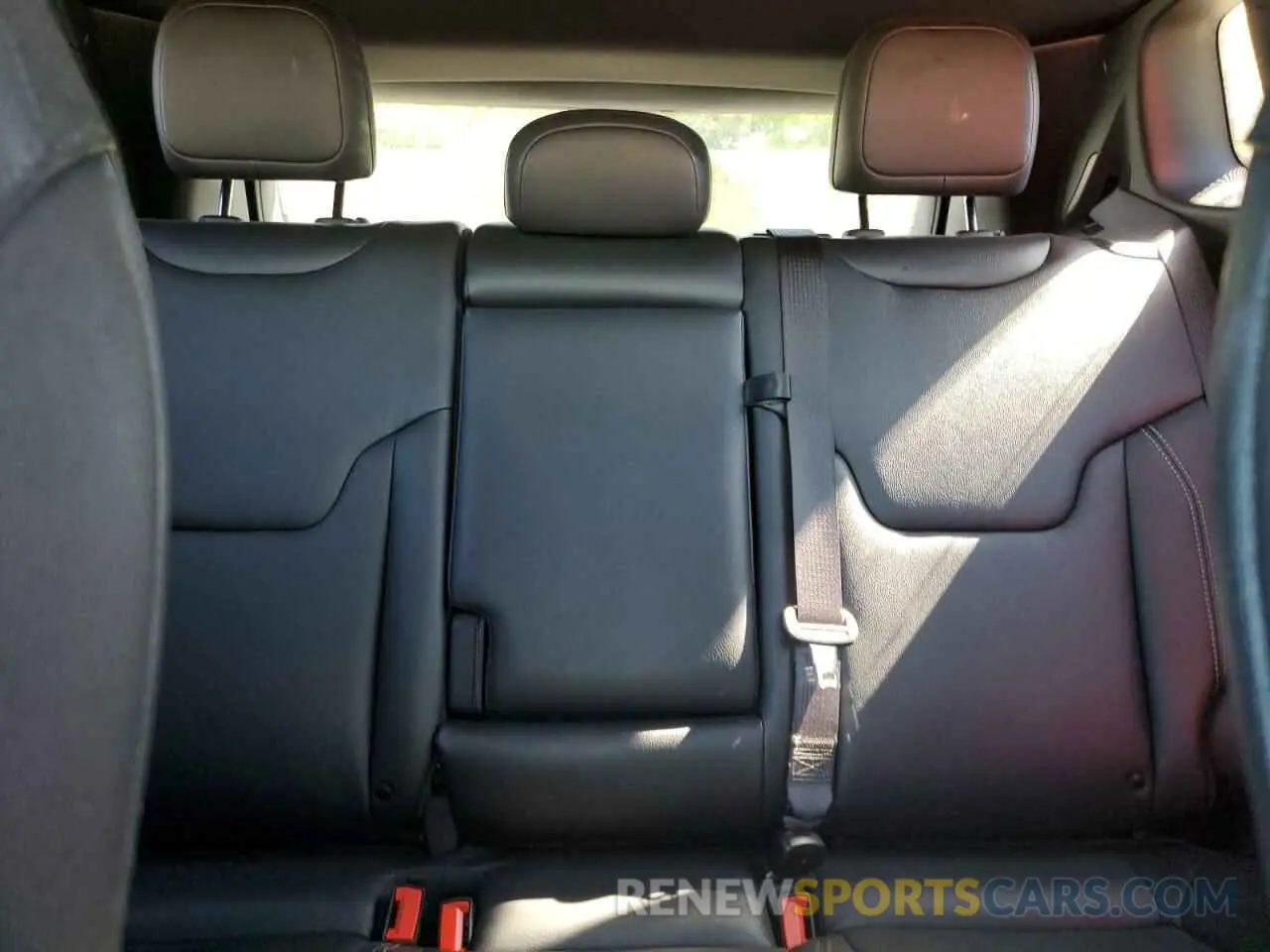 10 Photograph of a damaged car 3C4NJDCN9ST521483 JEEP COMPASS 2025