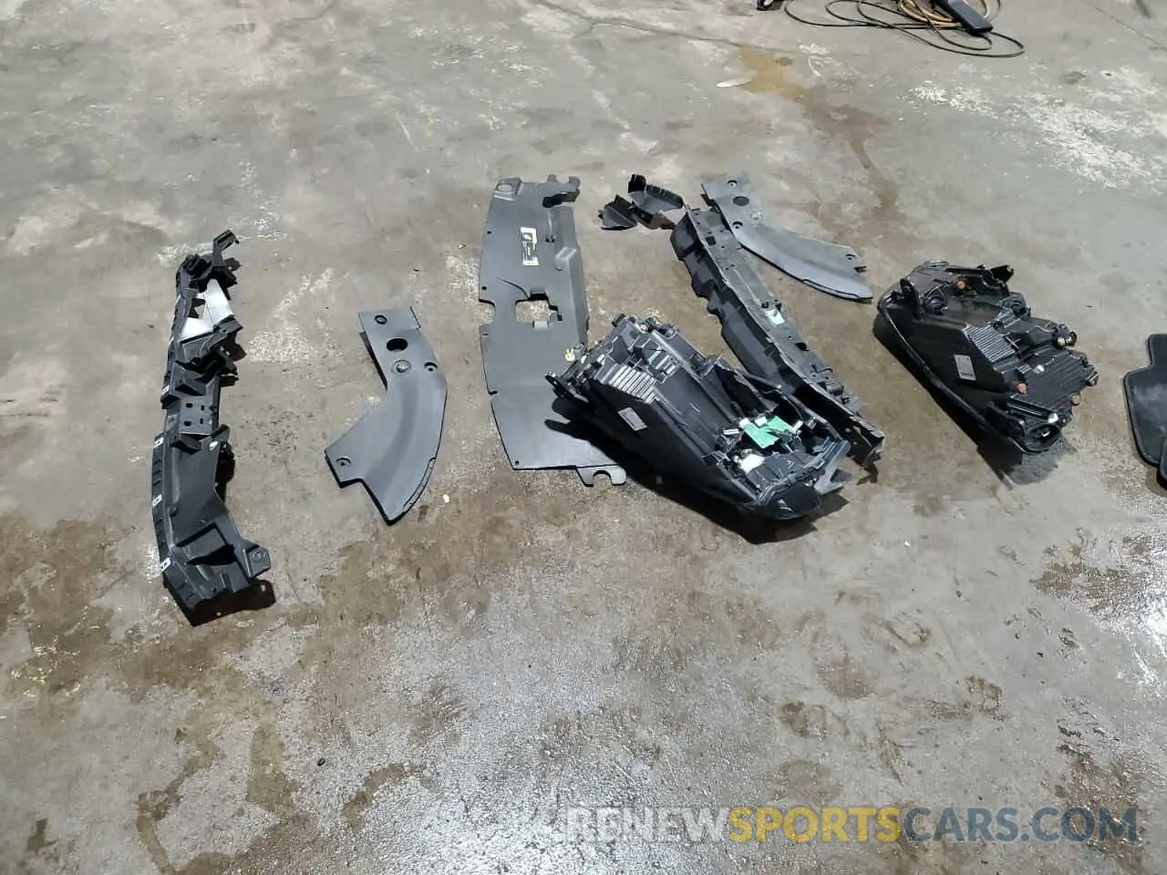 13 Photograph of a damaged car 3C4NJDCNXST513148 JEEP COMPASS 2025
