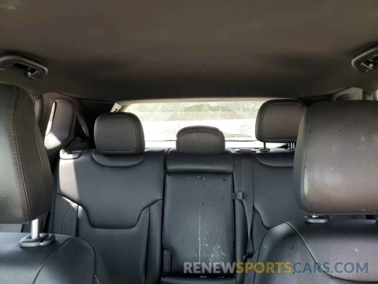 10 Photograph of a damaged car 3C4NJDCNXST540995 JEEP COMPASS 2025
