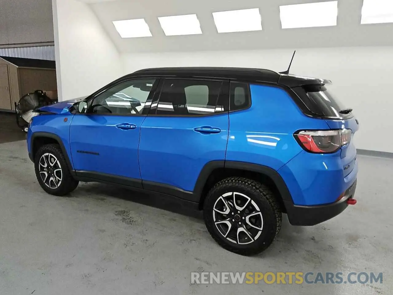 2 Photograph of a damaged car 3C4NJDDN0ST533200 JEEP COMPASS 2025