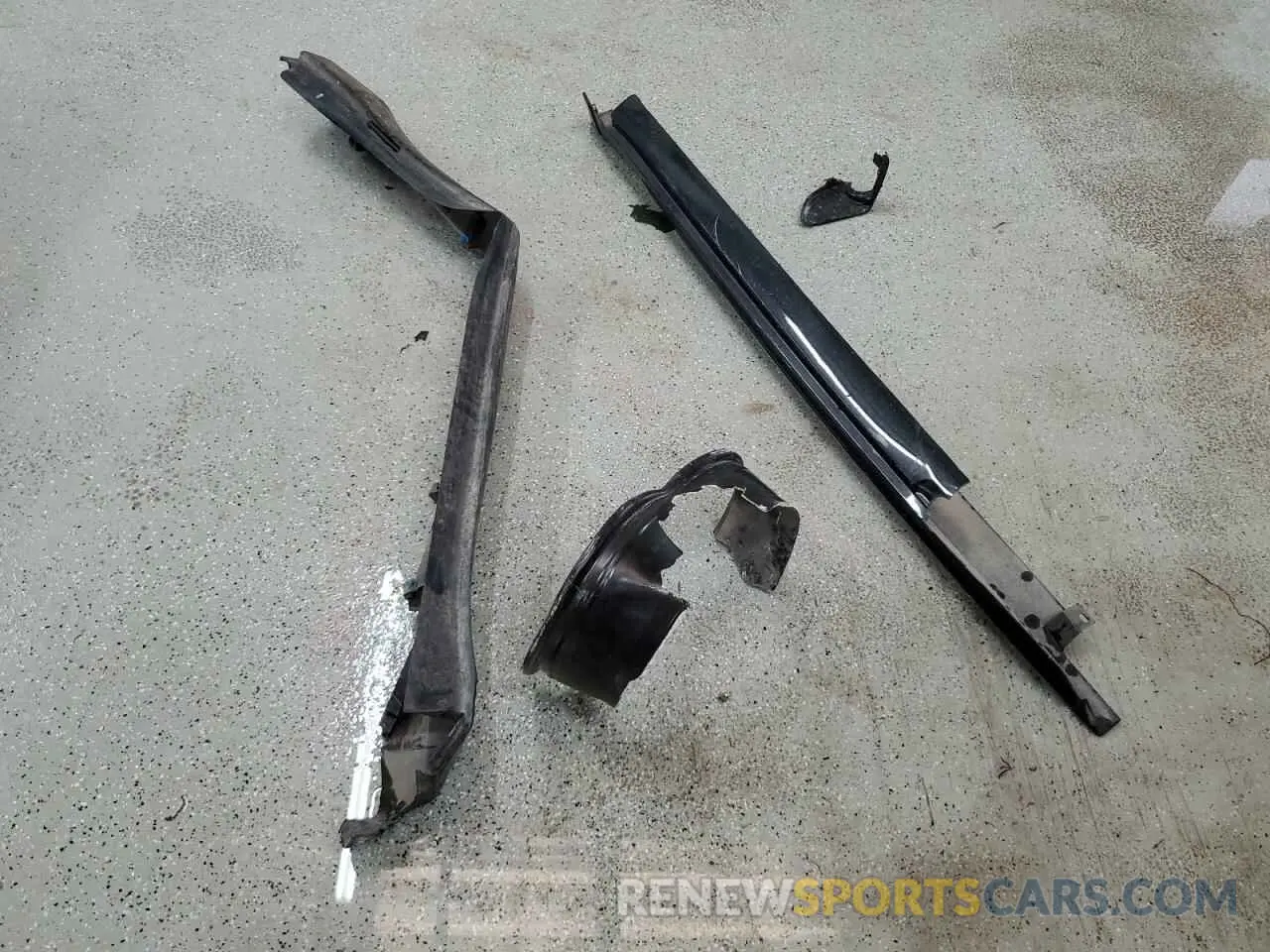 13 Photograph of a damaged car 3C4NJDDN3ST523745 JEEP COMPASS 2025