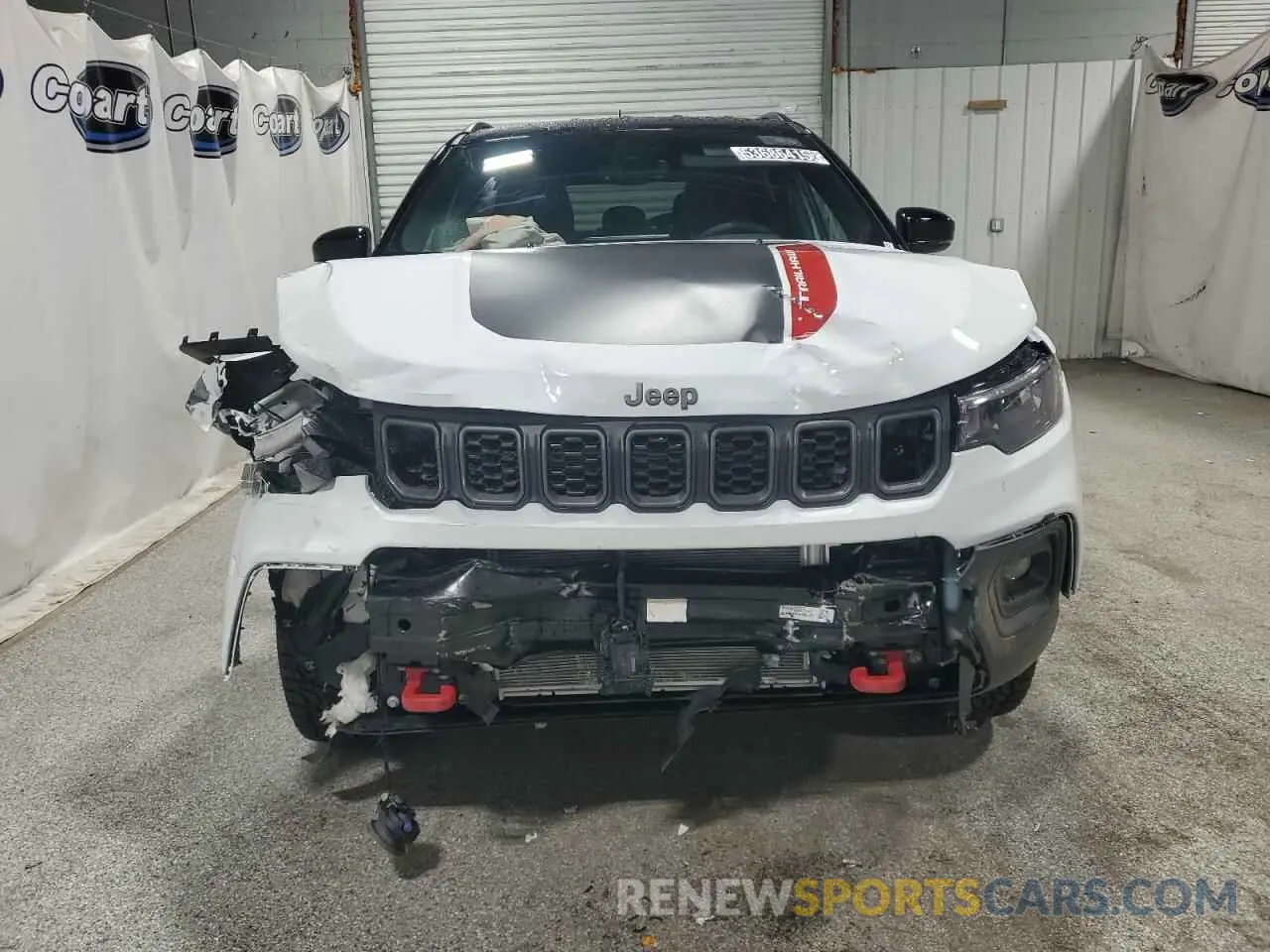 5 Photograph of a damaged car 3C4NJDDN4ST564479 JEEP COMPASS 2025