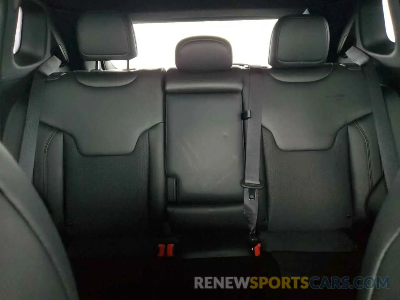 10 Photograph of a damaged car 3C4NJDDN4ST581170 JEEP COMPASS 2025
