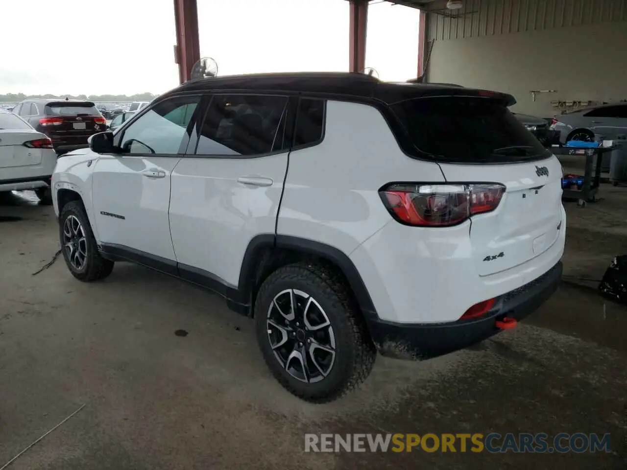 2 Photograph of a damaged car 3C4NJDDN4ST581170 JEEP COMPASS 2025