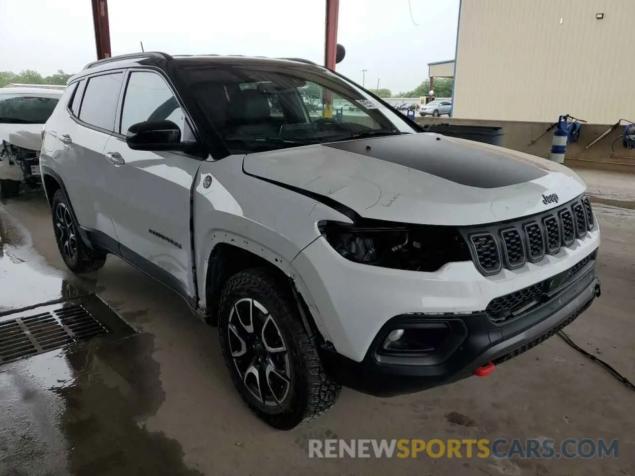 4 Photograph of a damaged car 3C4NJDDN4ST581170 JEEP COMPASS 2025