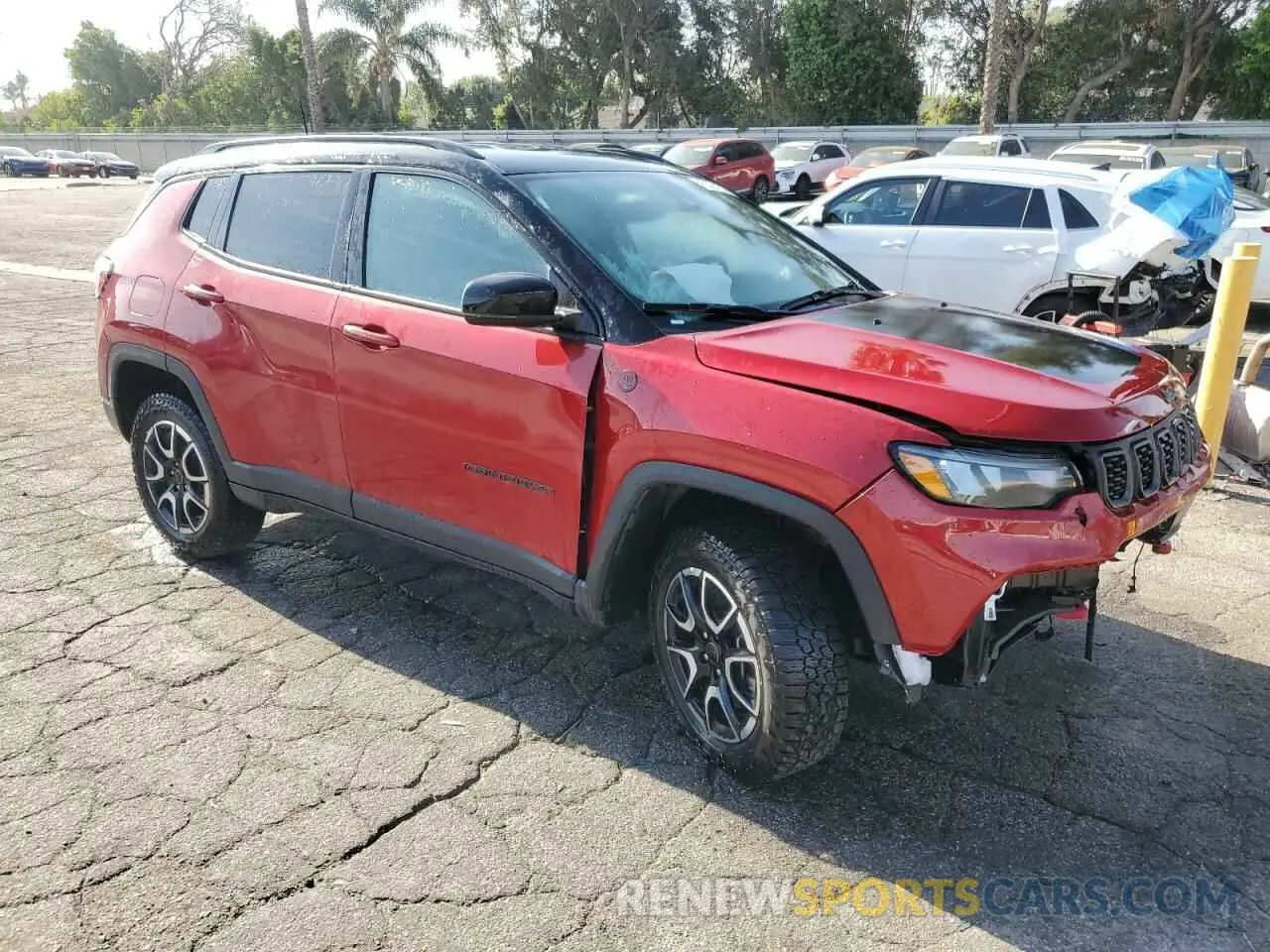 4 Photograph of a damaged car 3C4NJDDN5ST533306 JEEP COMPASS 2025
