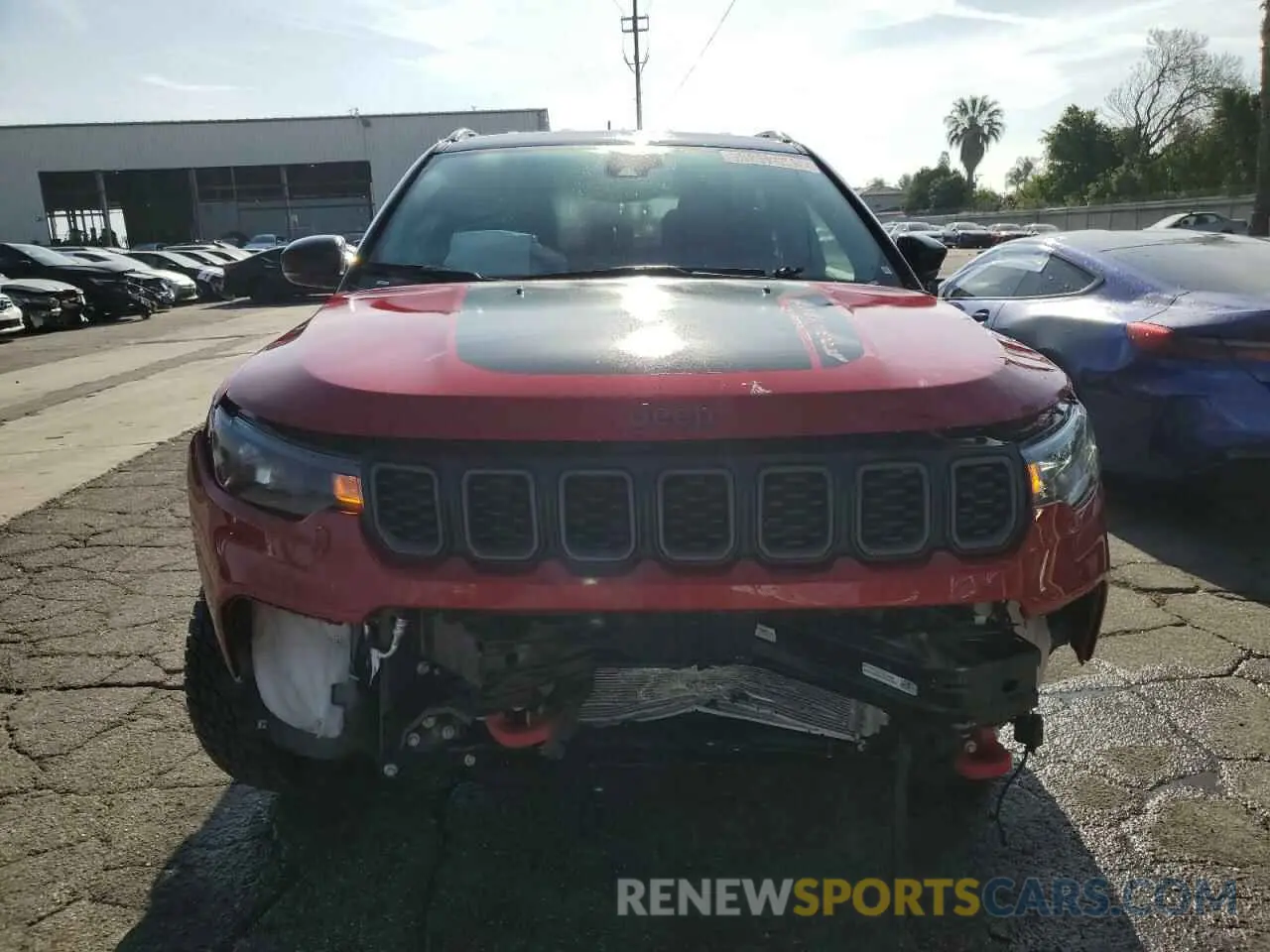 5 Photograph of a damaged car 3C4NJDDN5ST533306 JEEP COMPASS 2025