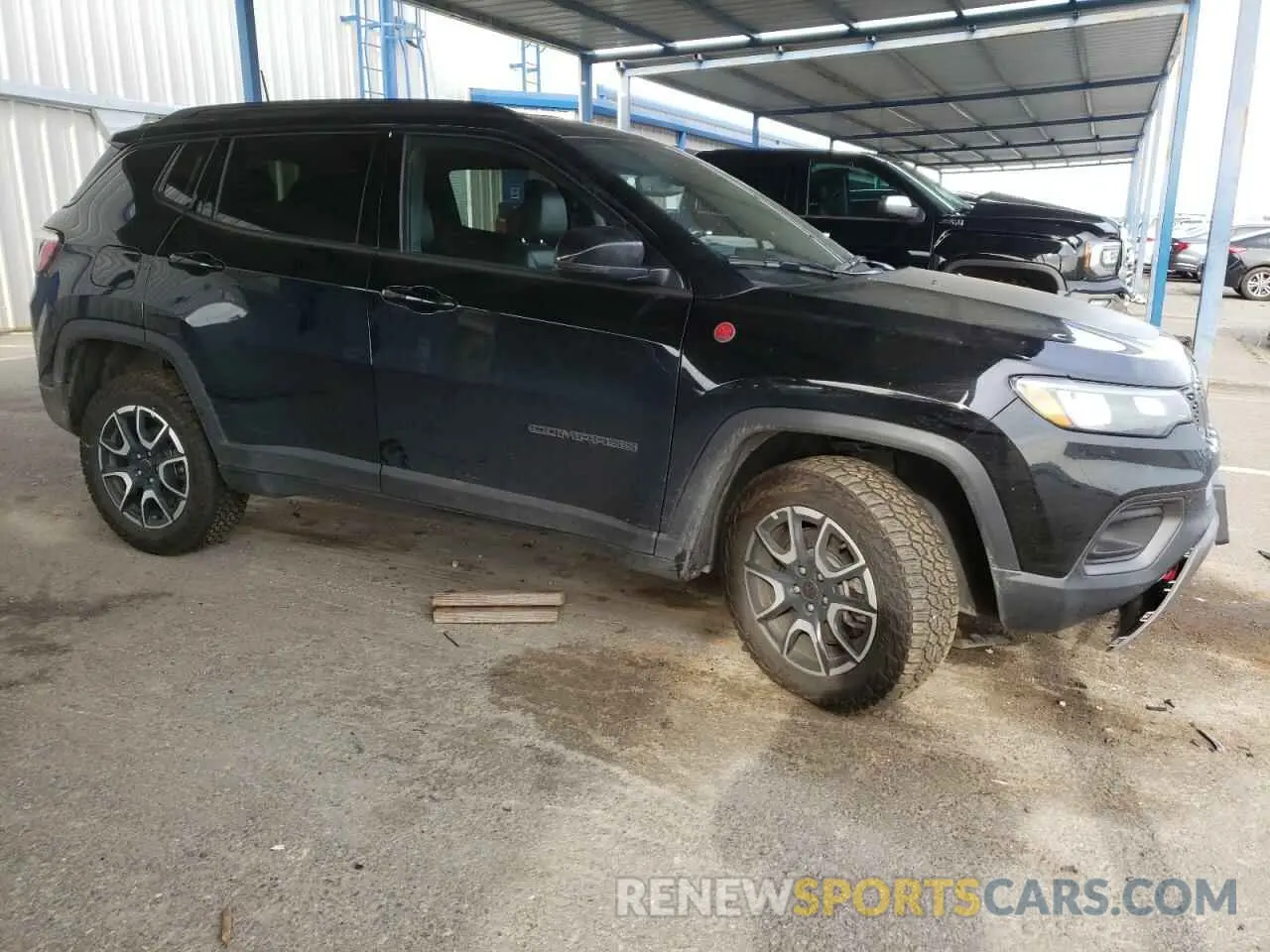 4 Photograph of a damaged car 3C4NJDDN5ST549599 JEEP COMPASS 2025