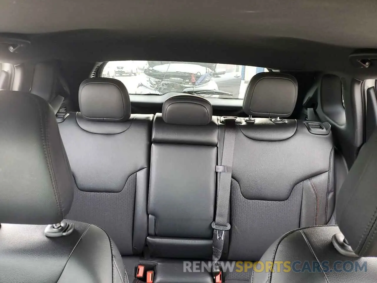 10 Photograph of a damaged car 3C4NJDDN6ST523447 JEEP COMPASS 2025