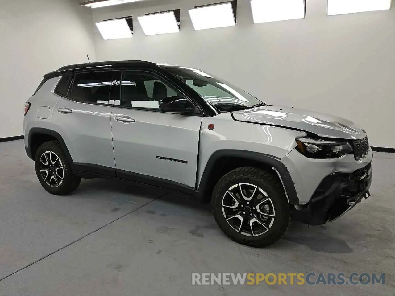 4 Photograph of a damaged car 3C4NJDDN6ST557355 JEEP COMPASS 2025