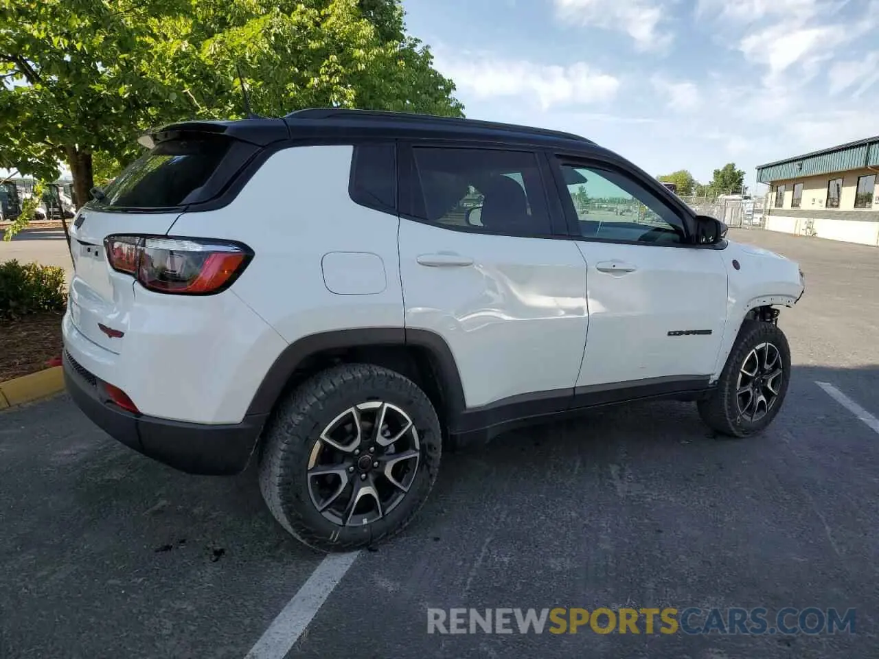 3 Photograph of a damaged car 3C4NJDDNXST519157 JEEP COMPASS 2025