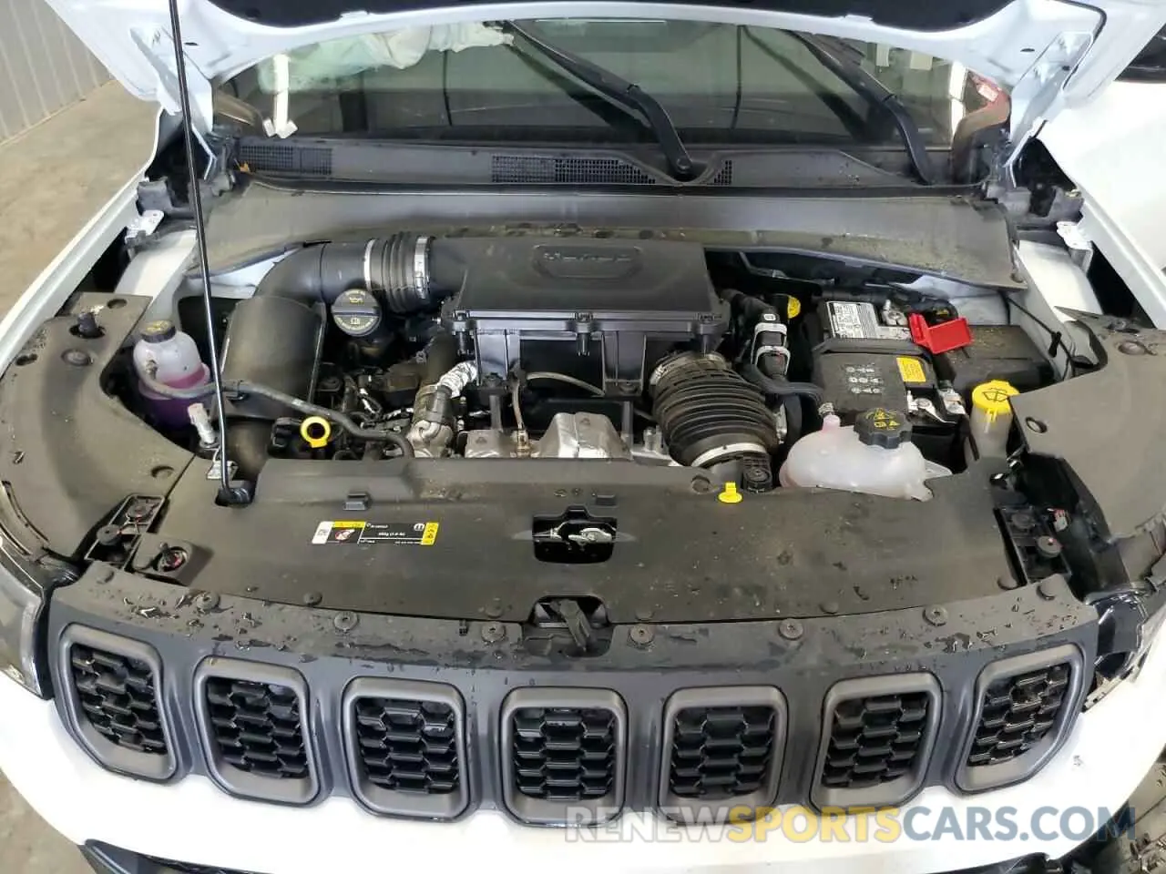 12 Photograph of a damaged car 3C4NJDDNXST564549 JEEP COMPASS 2025