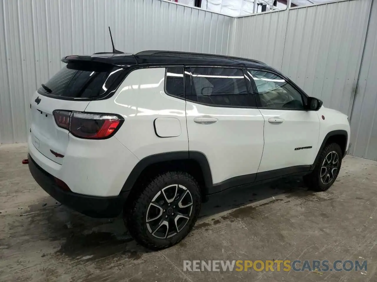 3 Photograph of a damaged car 3C4NJDDNXST564549 JEEP COMPASS 2025