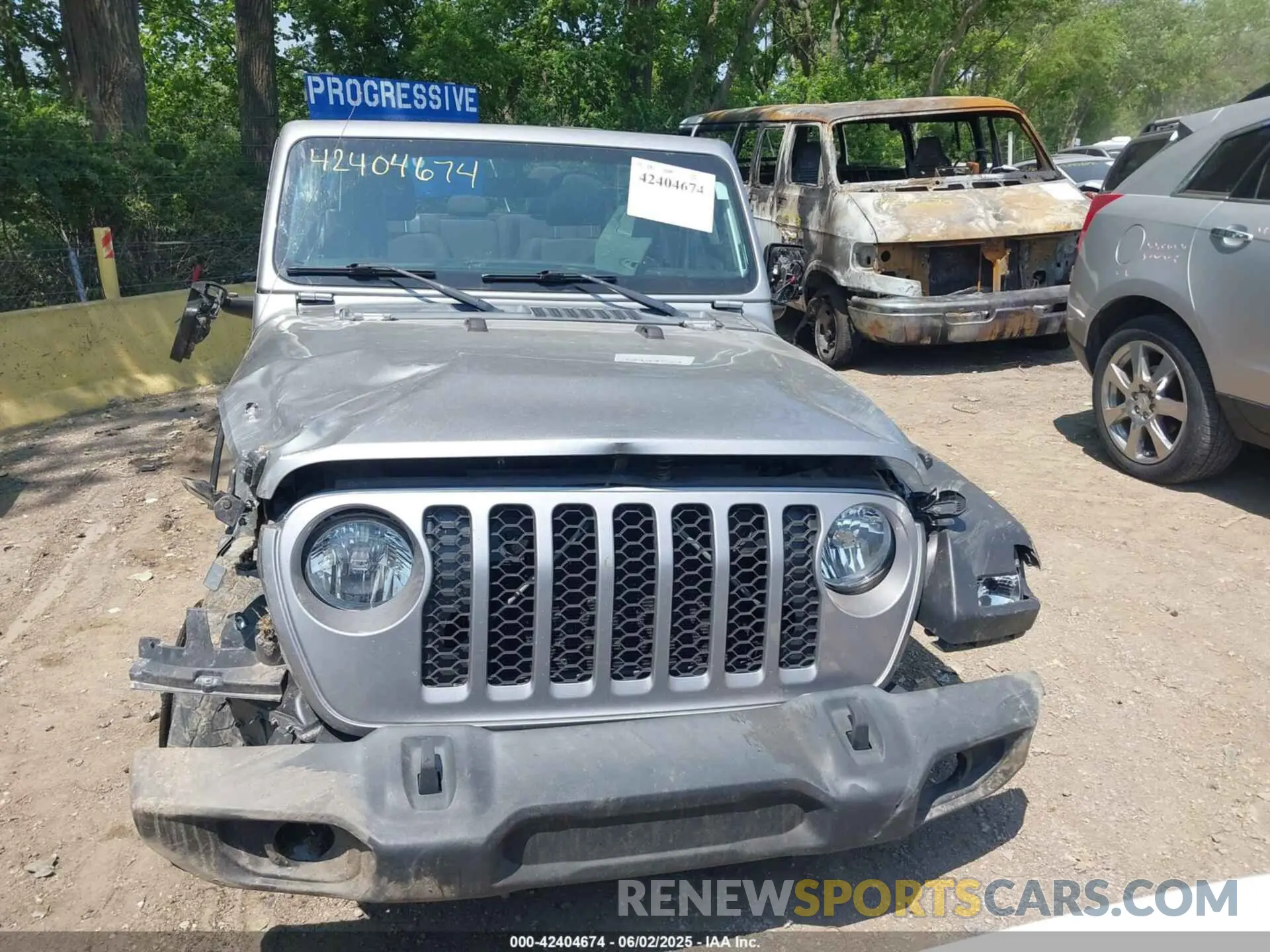 12 Photograph of a damaged car 1C6HJTAG1LL112961 JEEP GLADIATOR 2020