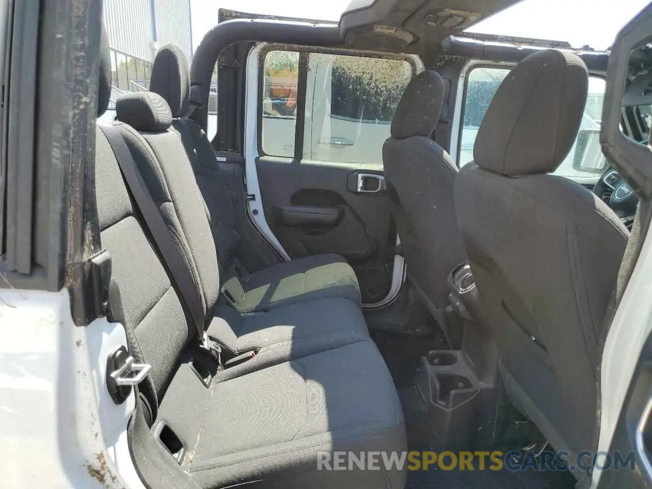 11 Photograph of a damaged car 1C6HJTAG1LL147810 JEEP GLADIATOR 2020