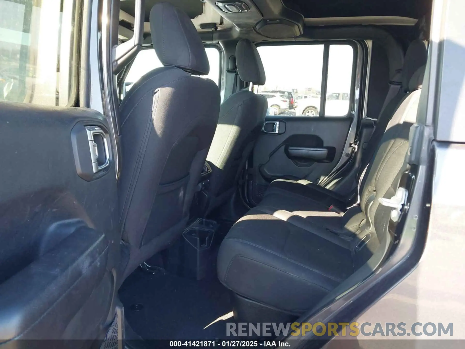 8 Photograph of a damaged car 1C6HJTAG2LL157603 JEEP GLADIATOR 2020