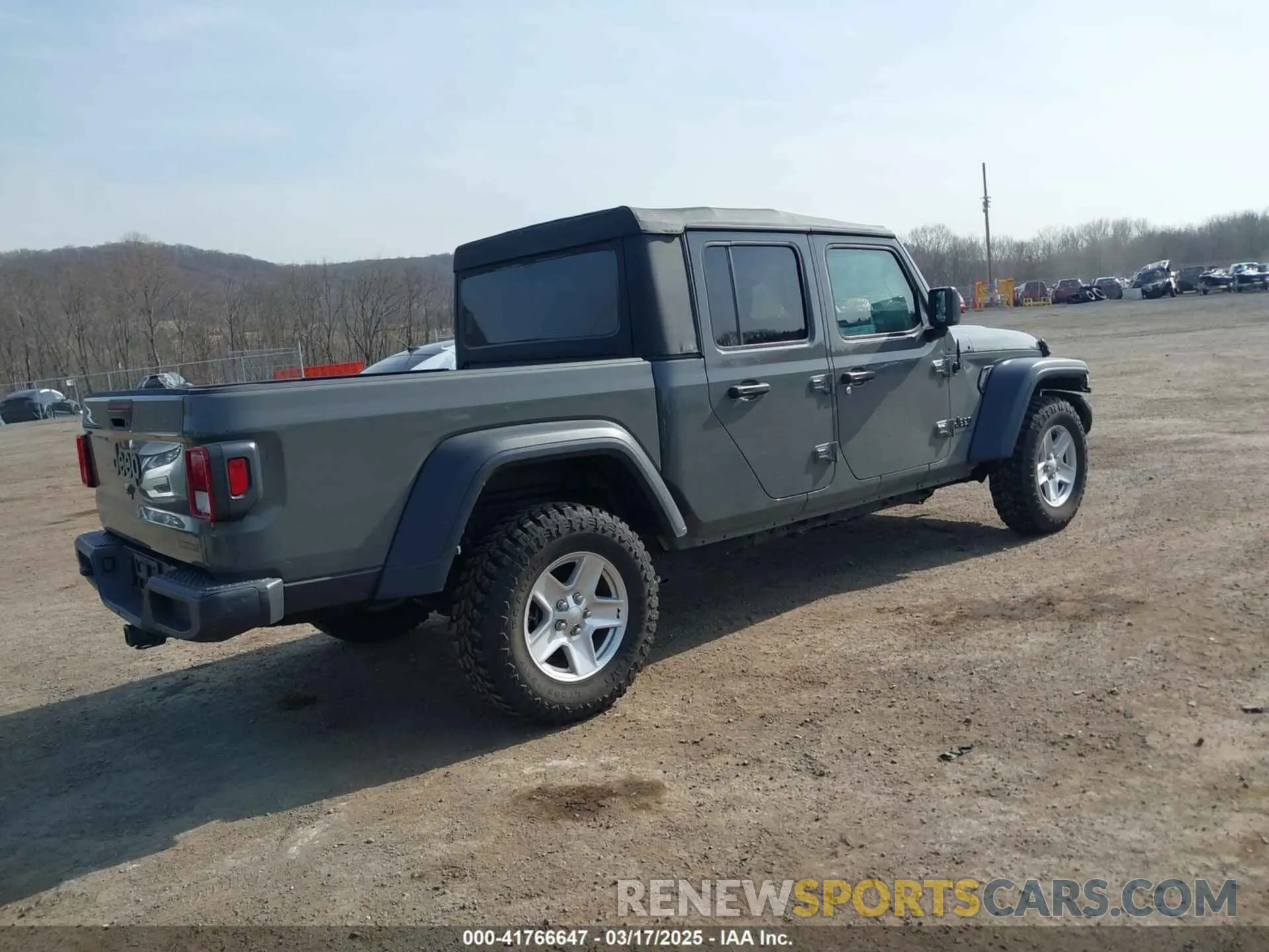 4 Photograph of a damaged car 1C6HJTAG2LL157701 JEEP GLADIATOR 2020