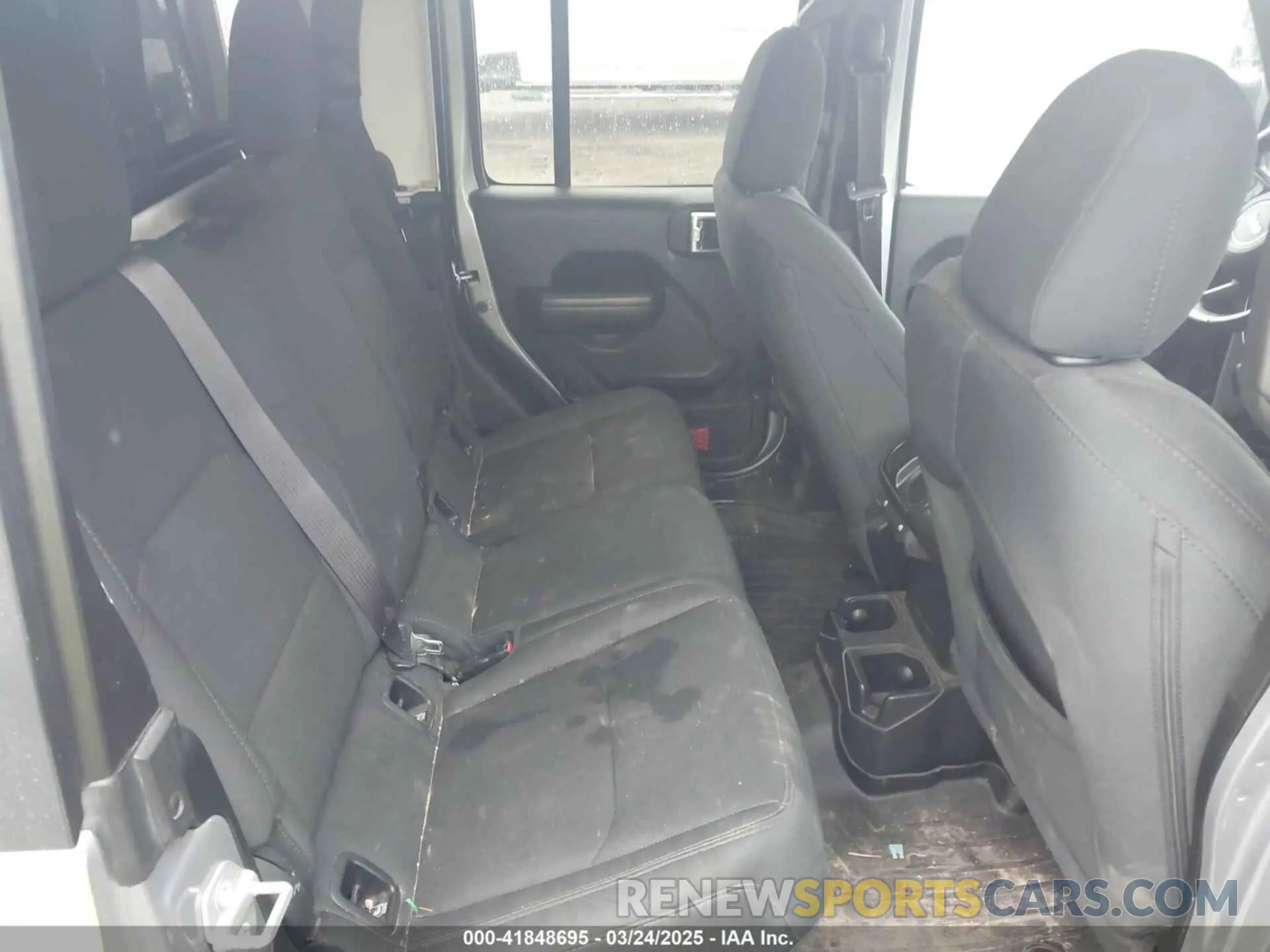8 Photograph of a damaged car 1C6HJTAG2LL175020 JEEP GLADIATOR 2020