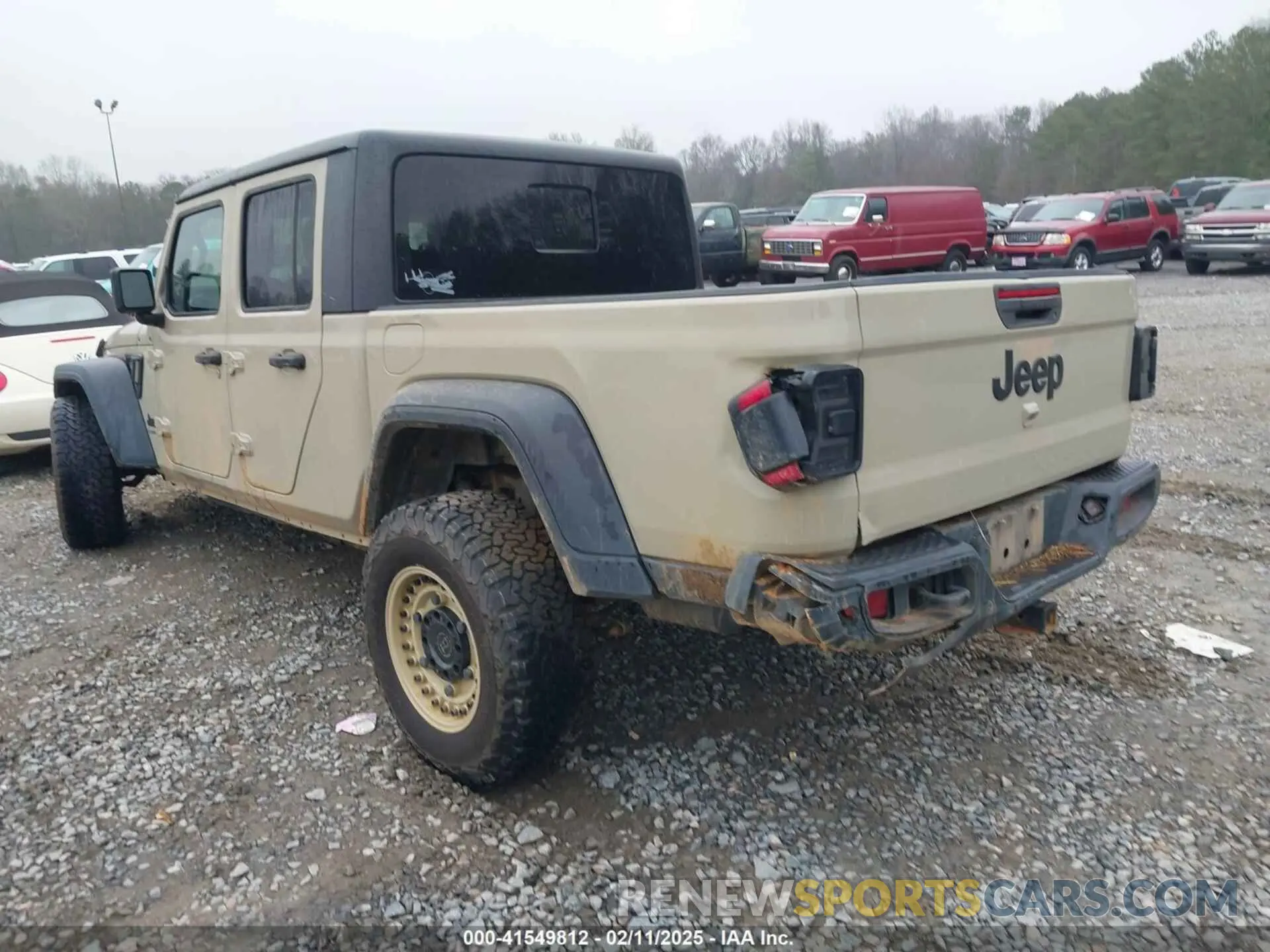 3 Photograph of a damaged car 1C6HJTAG2LL184767 JEEP GLADIATOR 2020