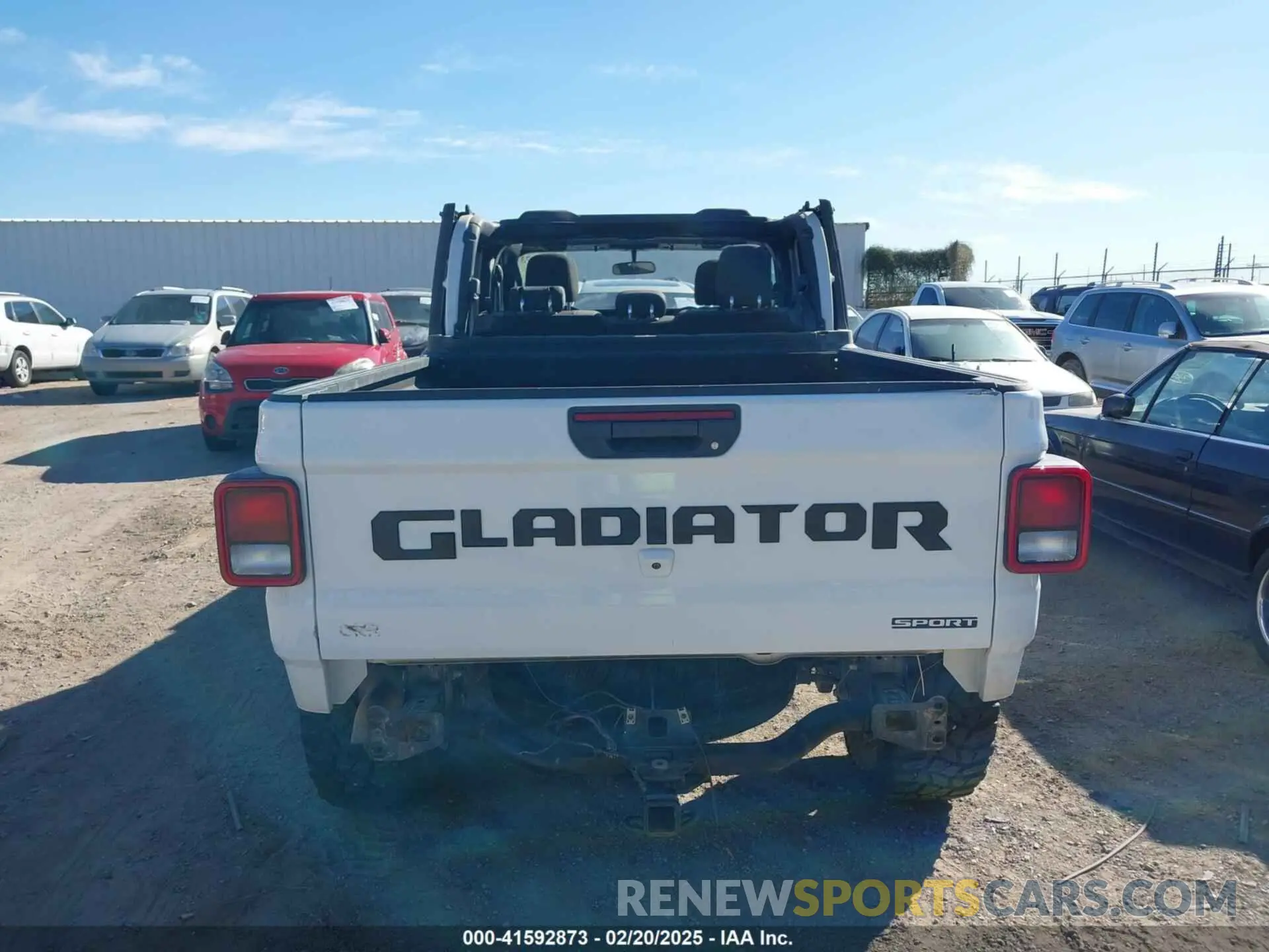 16 Photograph of a damaged car 1C6HJTAG3LL126683 JEEP GLADIATOR 2020