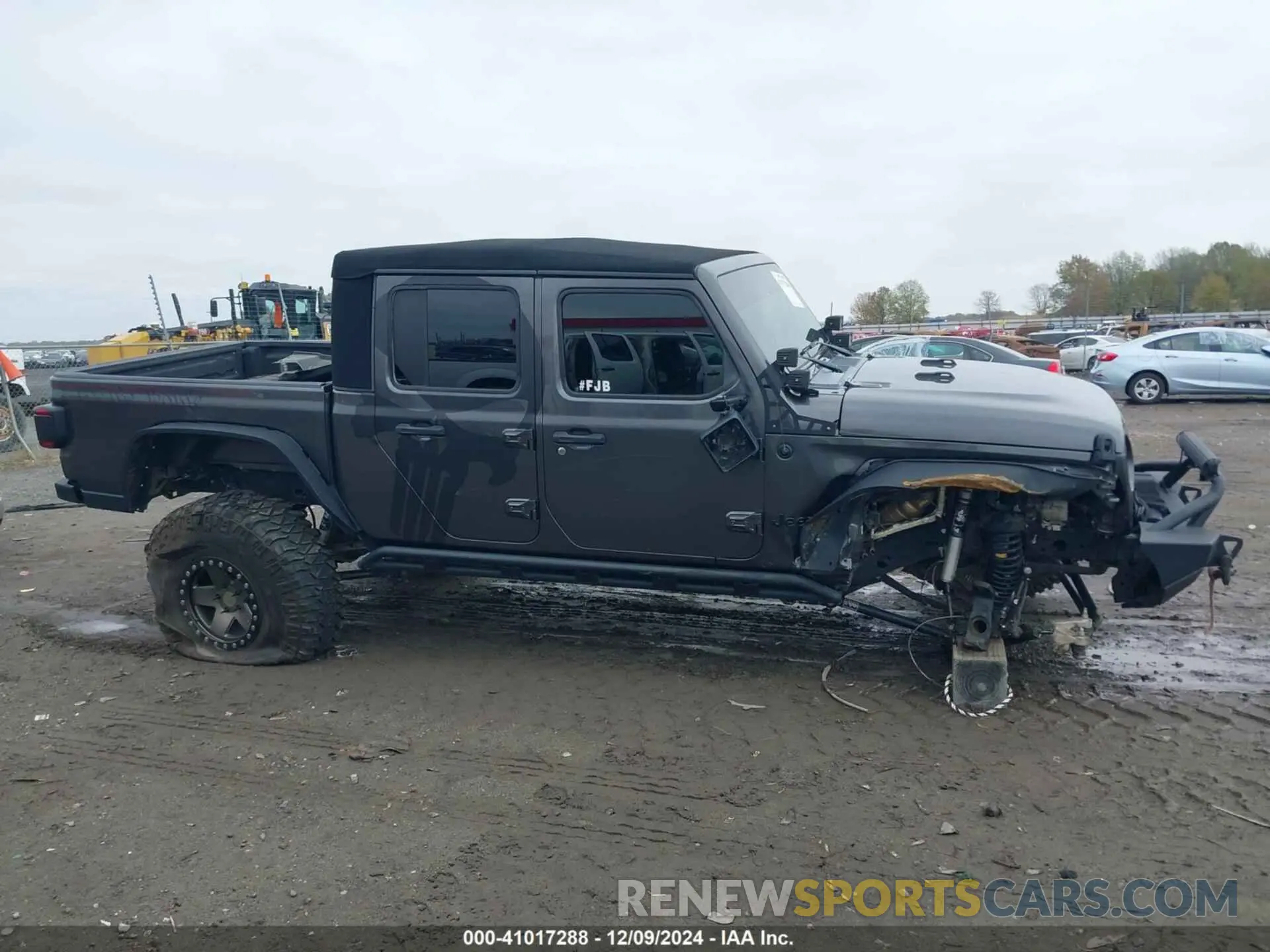 14 Photograph of a damaged car 1C6HJTAG3LL132886 JEEP GLADIATOR 2020