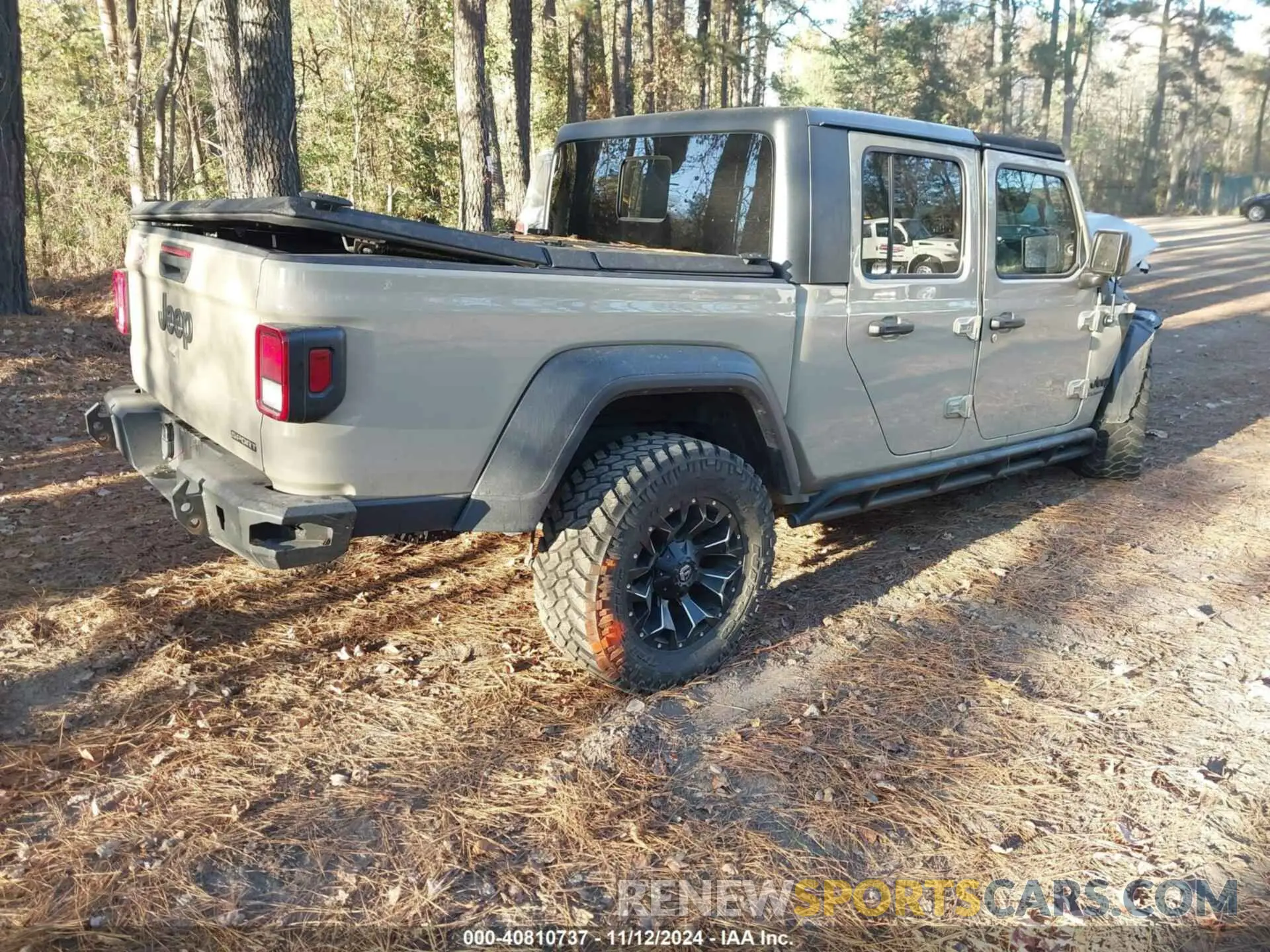 4 Photograph of a damaged car 1C6HJTAG3LL161062 JEEP GLADIATOR 2020