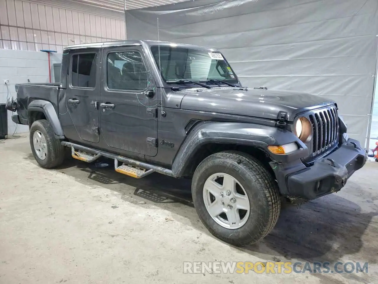 4 Photograph of a damaged car 1C6HJTAG3LL161496 JEEP GLADIATOR 2020