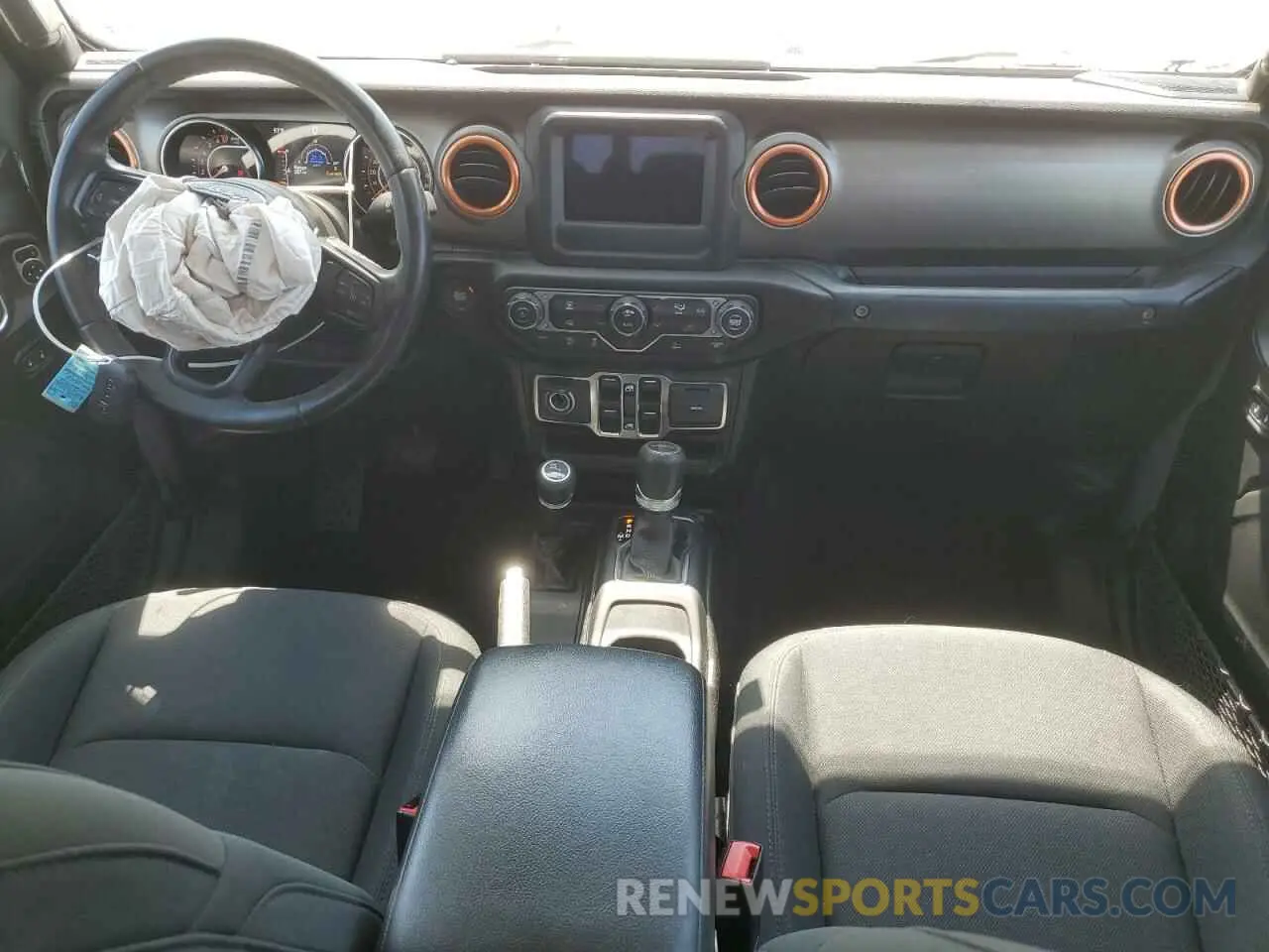 8 Photograph of a damaged car 1C6HJTAG3LL217002 JEEP GLADIATOR 2020