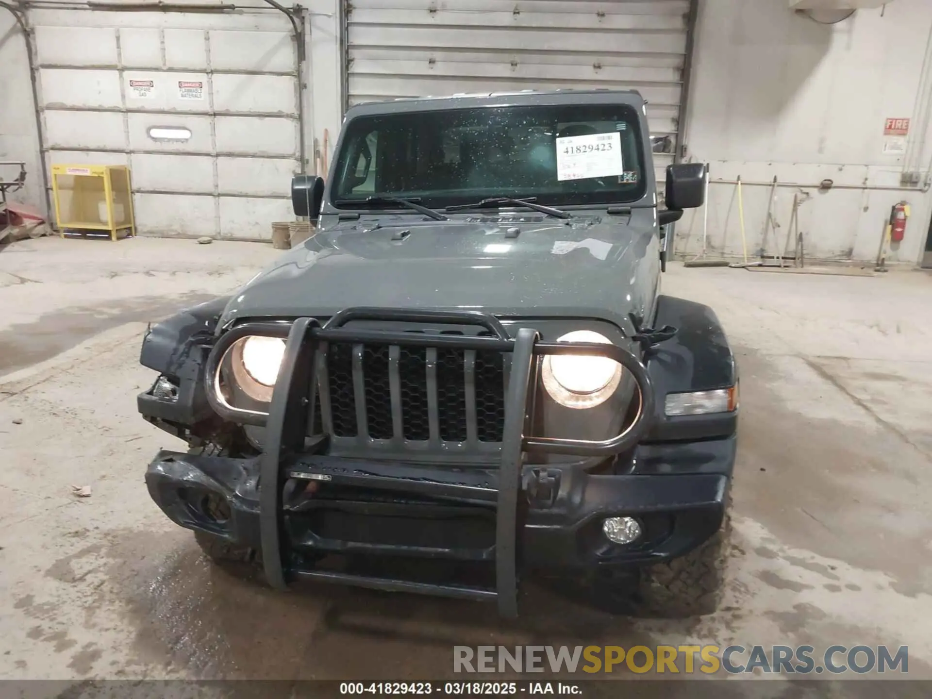 12 Photograph of a damaged car 1C6HJTAG4LL143864 JEEP GLADIATOR 2020