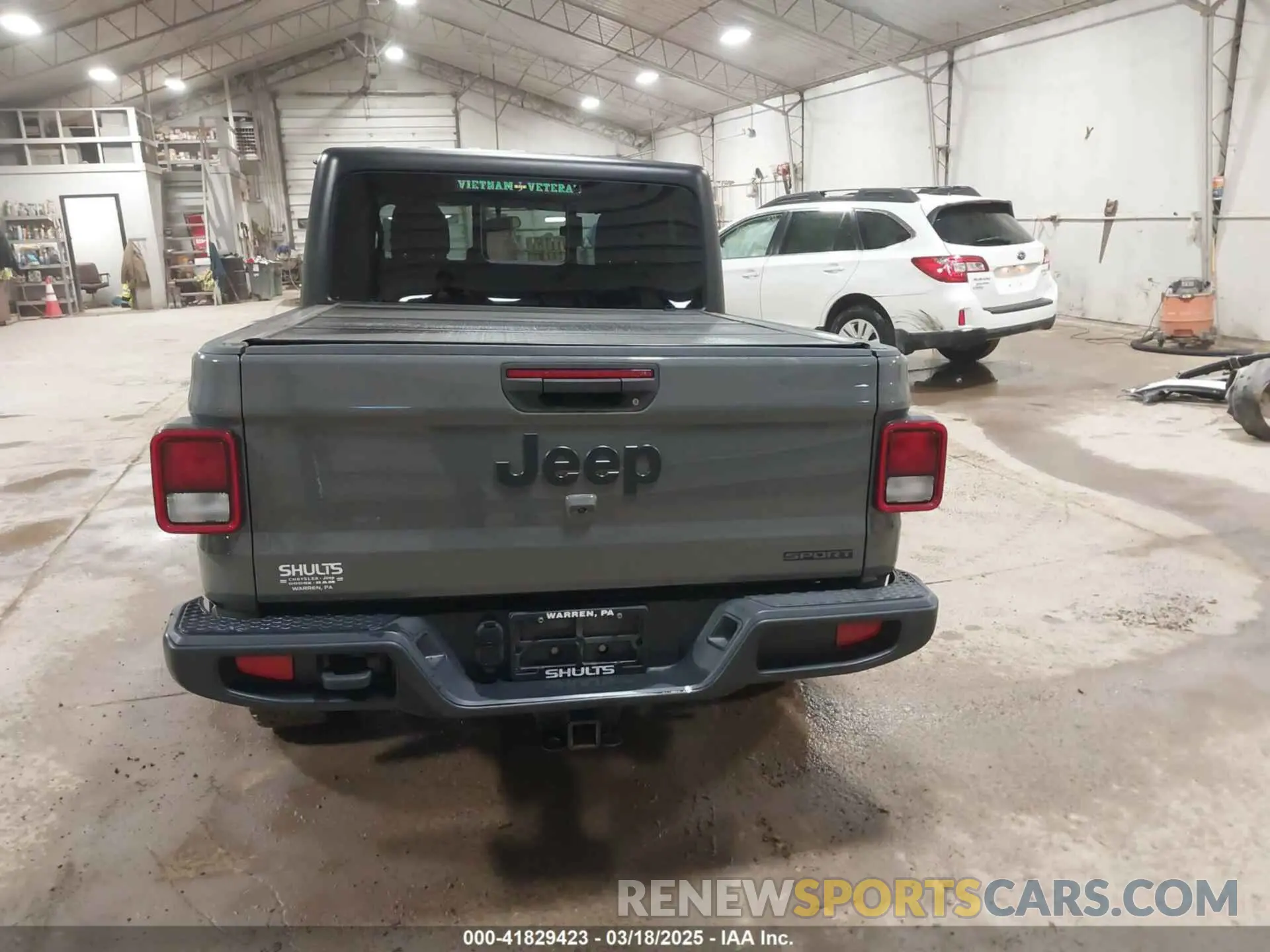 16 Photograph of a damaged car 1C6HJTAG4LL143864 JEEP GLADIATOR 2020
