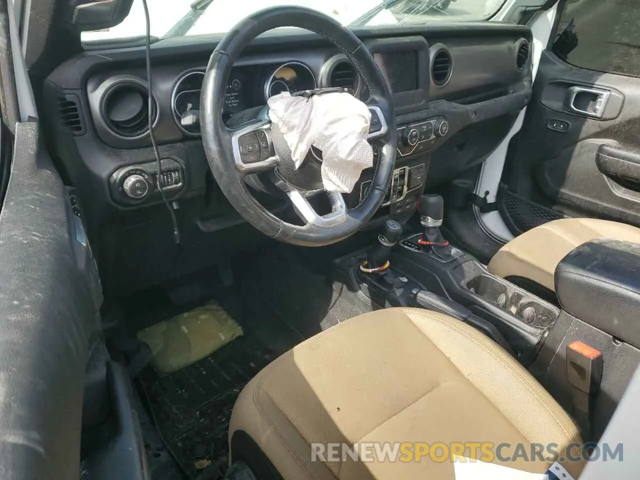 8 Photograph of a damaged car 1C6HJTAG5LL109304 JEEP GLADIATOR 2020