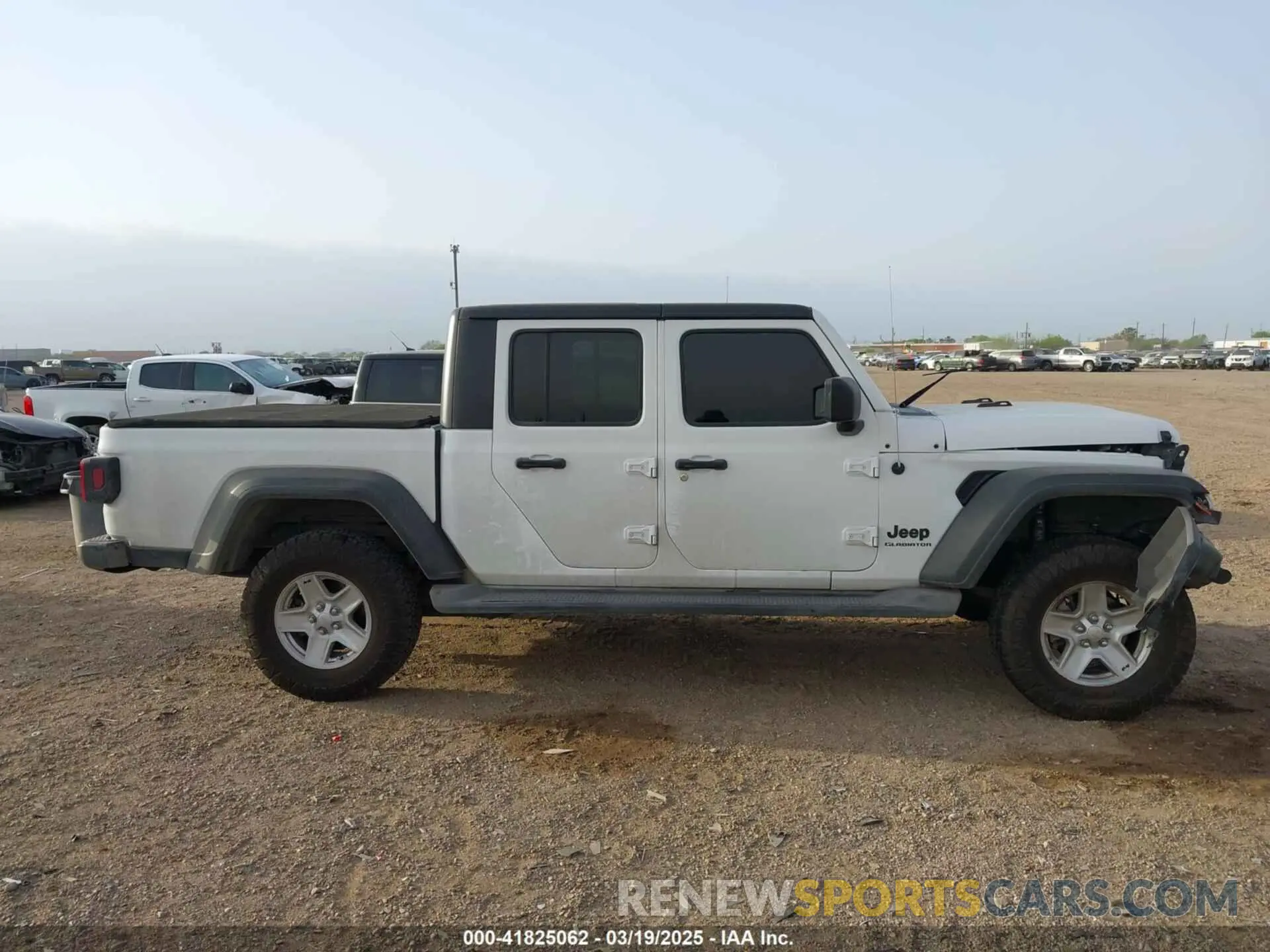 13 Photograph of a damaged car 1C6HJTAG5LL141251 JEEP GLADIATOR 2020