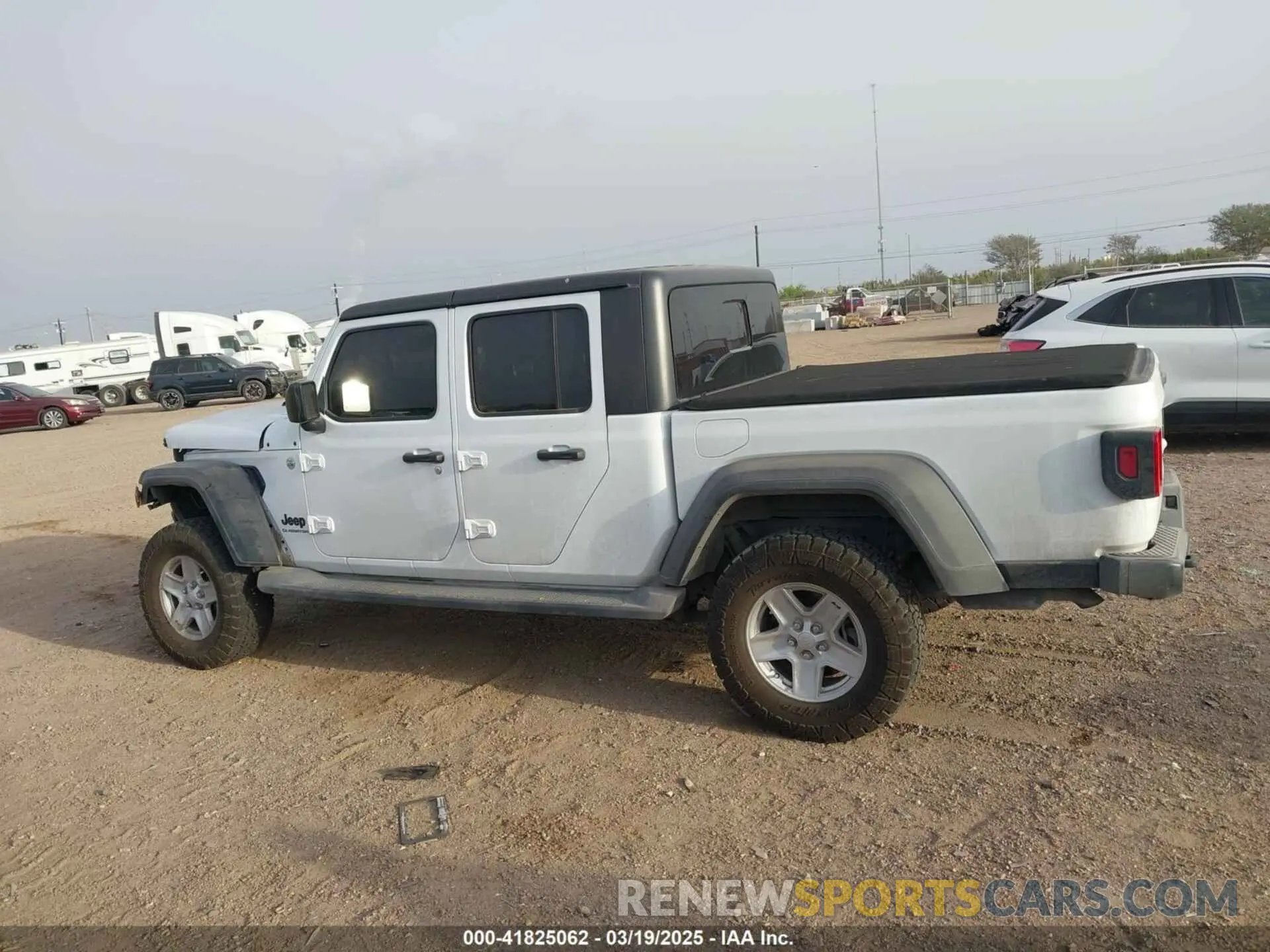 14 Photograph of a damaged car 1C6HJTAG5LL141251 JEEP GLADIATOR 2020