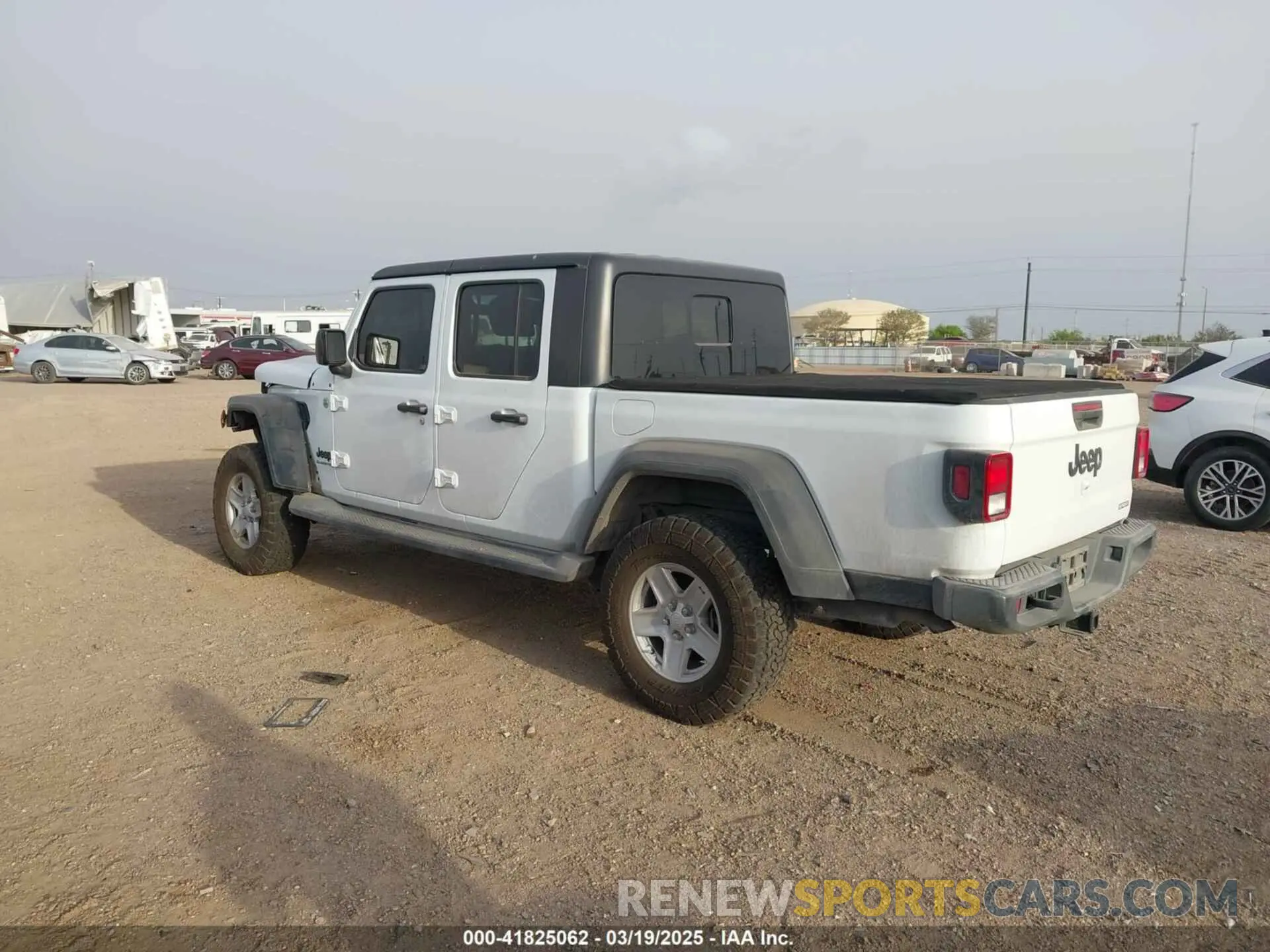 3 Photograph of a damaged car 1C6HJTAG5LL141251 JEEP GLADIATOR 2020