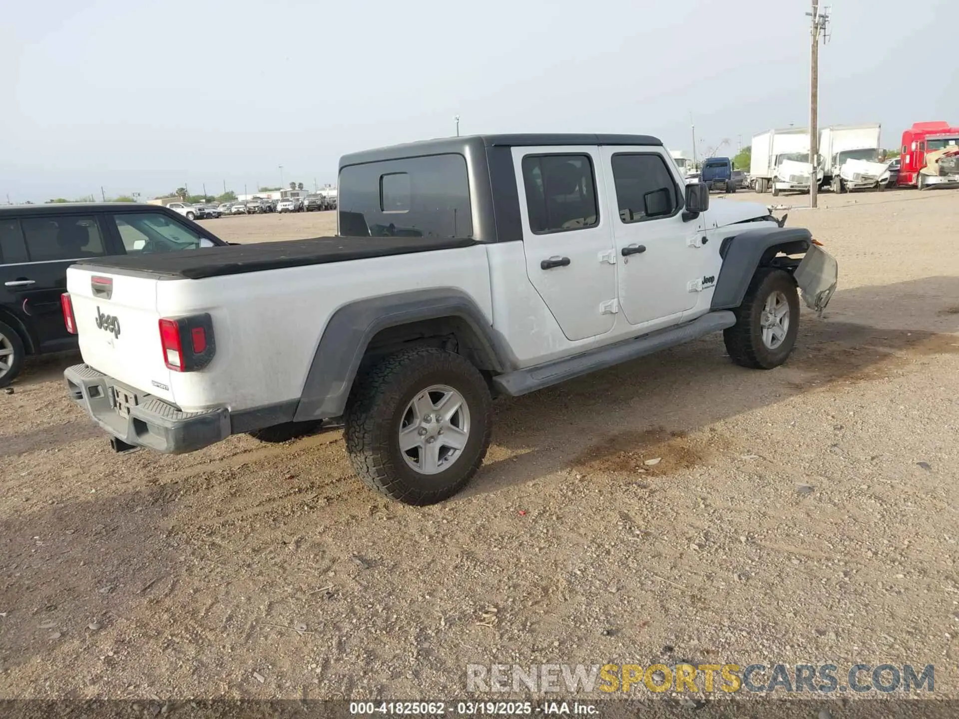 4 Photograph of a damaged car 1C6HJTAG5LL141251 JEEP GLADIATOR 2020