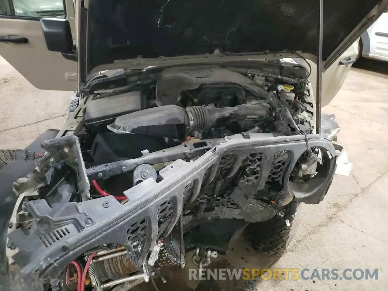 11 Photograph of a damaged car 1C6HJTAG5LL173357 JEEP GLADIATOR 2020