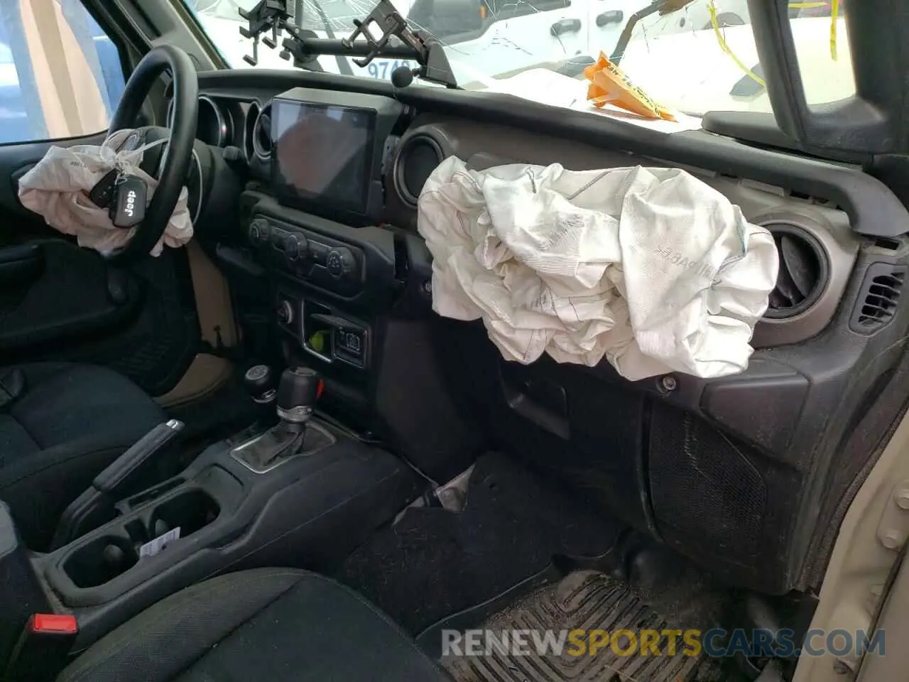 8 Photograph of a damaged car 1C6HJTAG5LL173357 JEEP GLADIATOR 2020