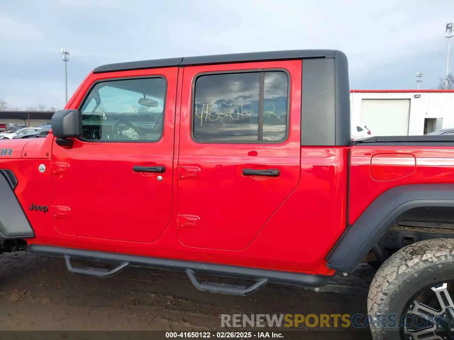 15 Photograph of a damaged car 1C6HJTAG6LL108338 JEEP GLADIATOR 2020