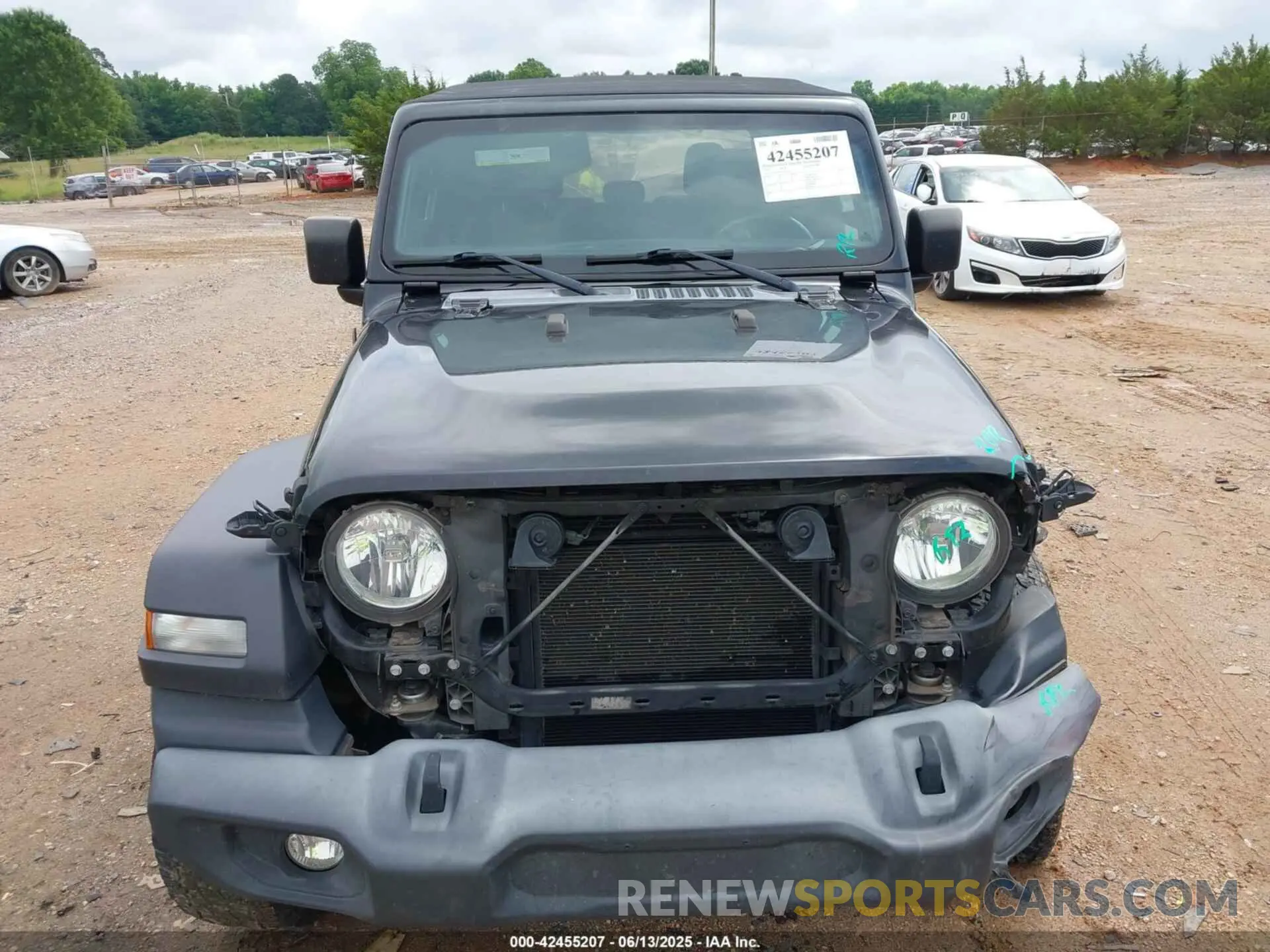13 Photograph of a damaged car 1C6HJTAG6LL127634 JEEP GLADIATOR 2020