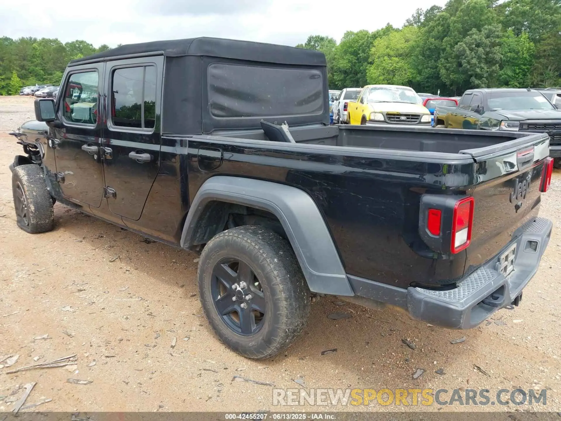 3 Photograph of a damaged car 1C6HJTAG6LL127634 JEEP GLADIATOR 2020