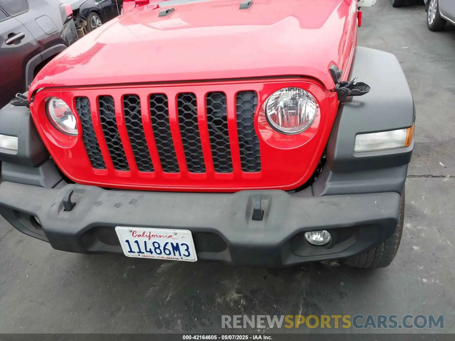 13 Photograph of a damaged car 1C6HJTAG6LL129268 JEEP GLADIATOR 2020