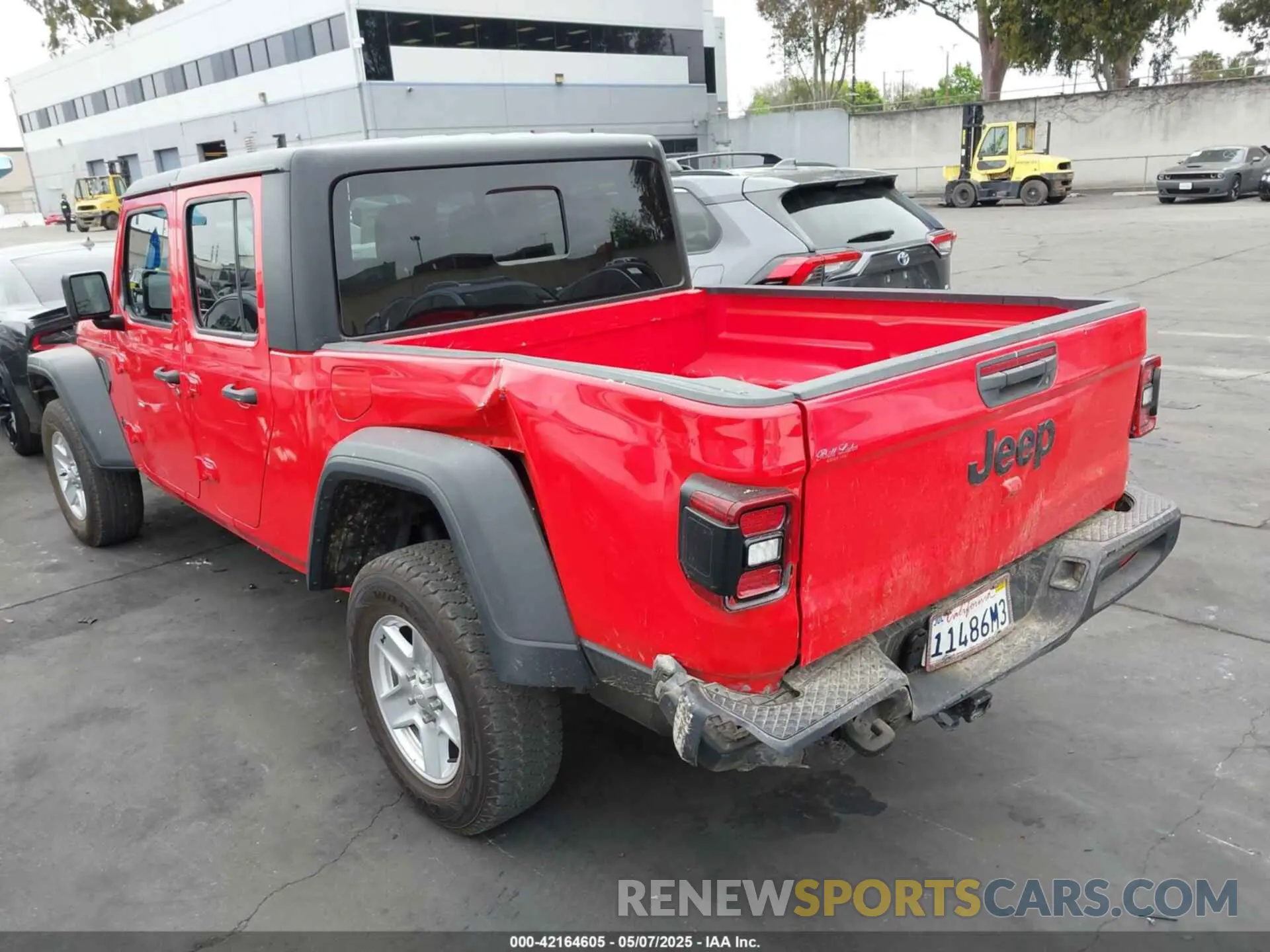 3 Photograph of a damaged car 1C6HJTAG6LL129268 JEEP GLADIATOR 2020