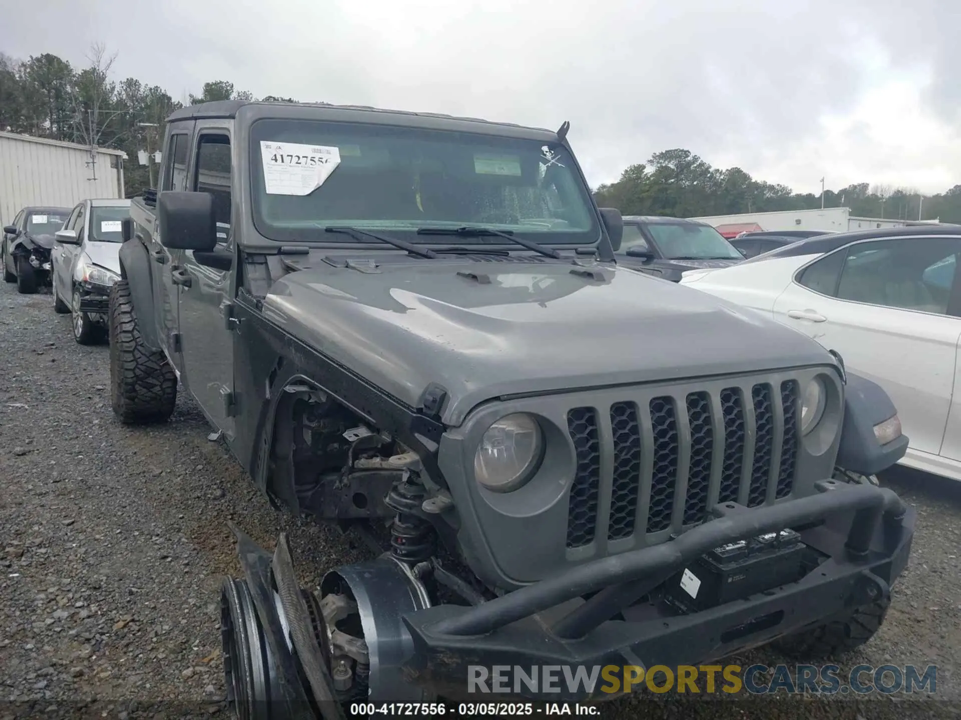 13 Photograph of a damaged car 1C6HJTAG6LL198543 JEEP GLADIATOR 2020