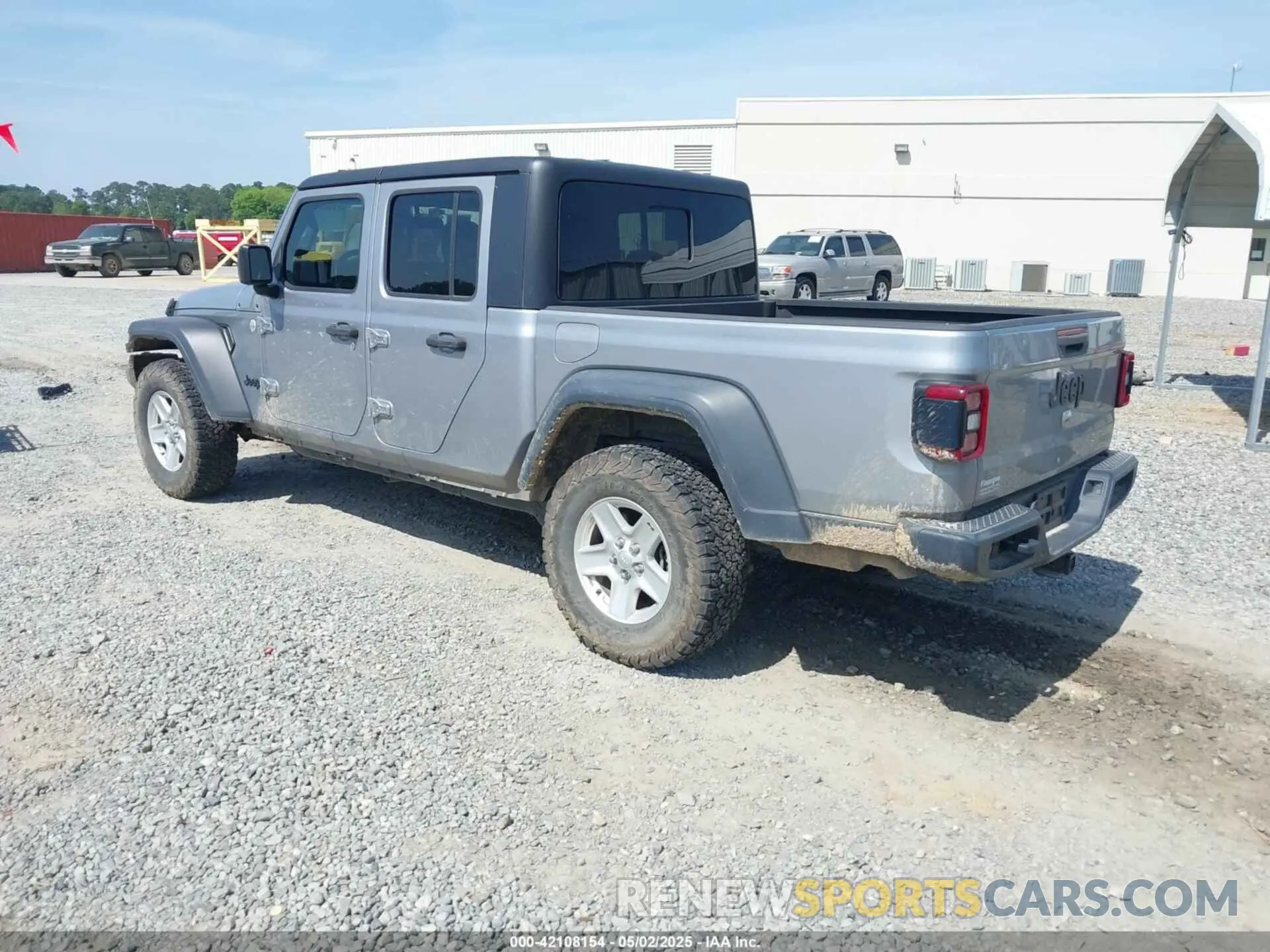 3 Photograph of a damaged car 1C6HJTAG7LL128940 JEEP GLADIATOR 2020