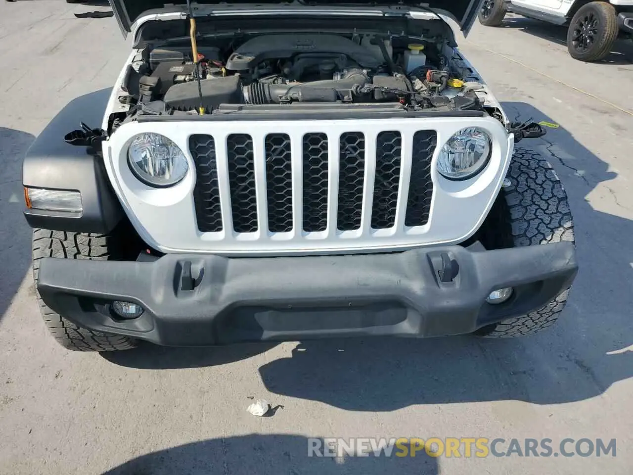 11 Photograph of a damaged car 1C6HJTAG8LL121995 JEEP GLADIATOR 2020