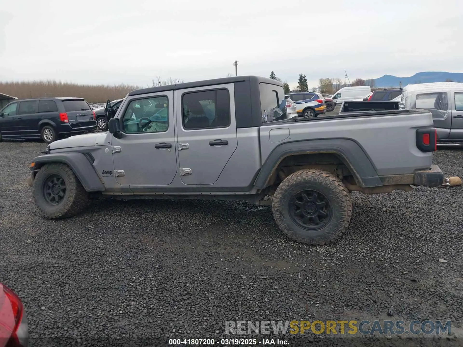 15 Photograph of a damaged car 1C6HJTAG8LL130311 JEEP GLADIATOR 2020