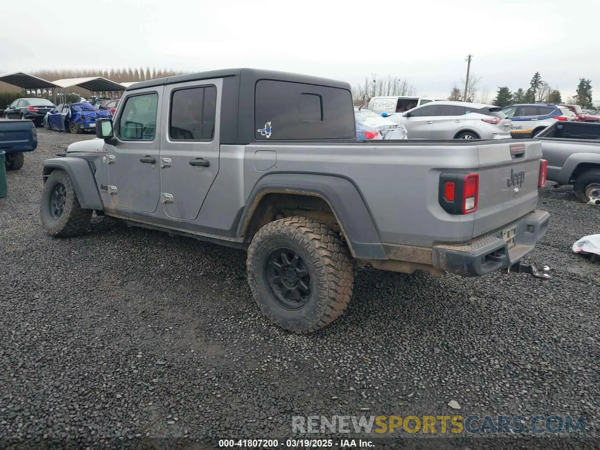 3 Photograph of a damaged car 1C6HJTAG8LL130311 JEEP GLADIATOR 2020